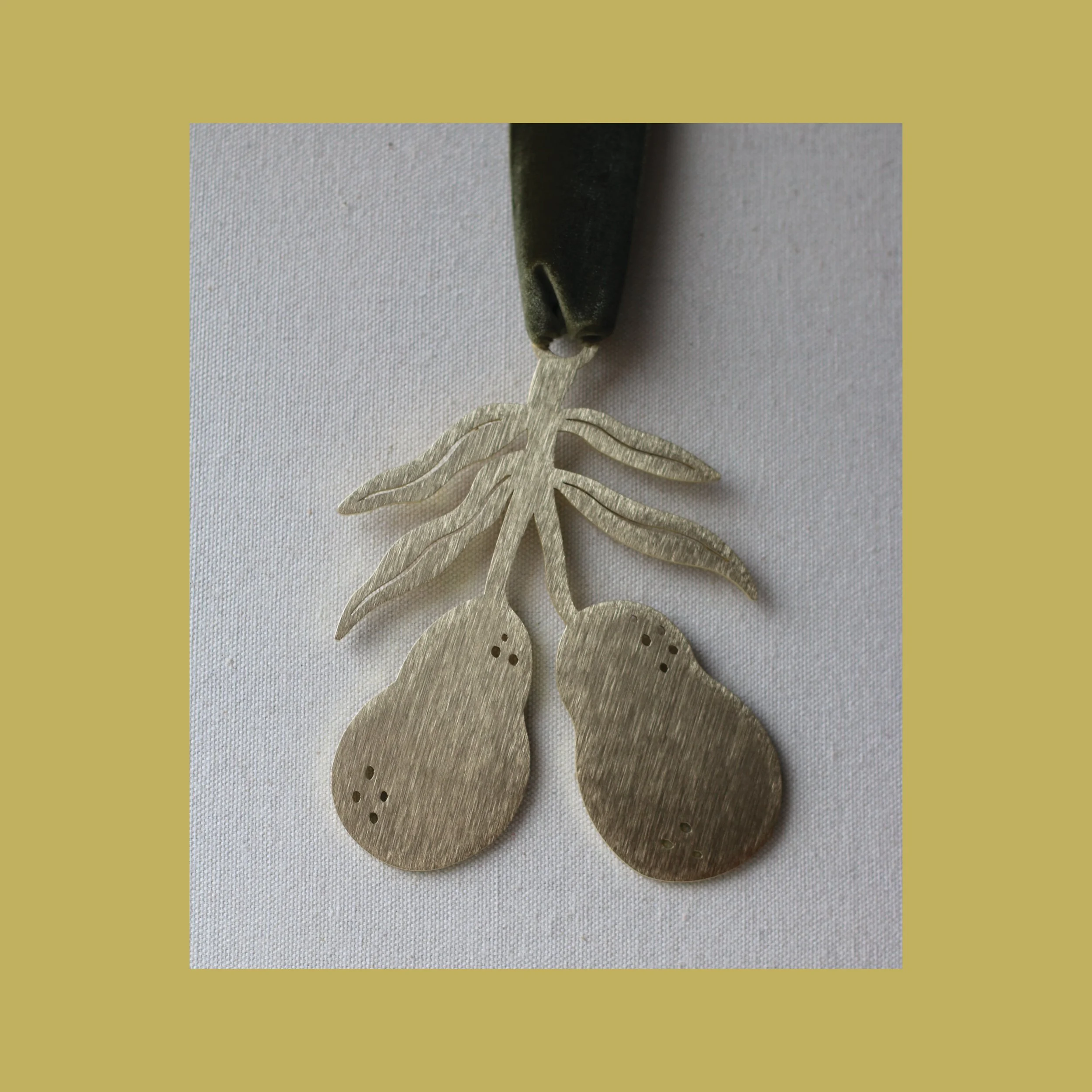 Harvest Pears - Brass Wall Hanging (Ships early April)