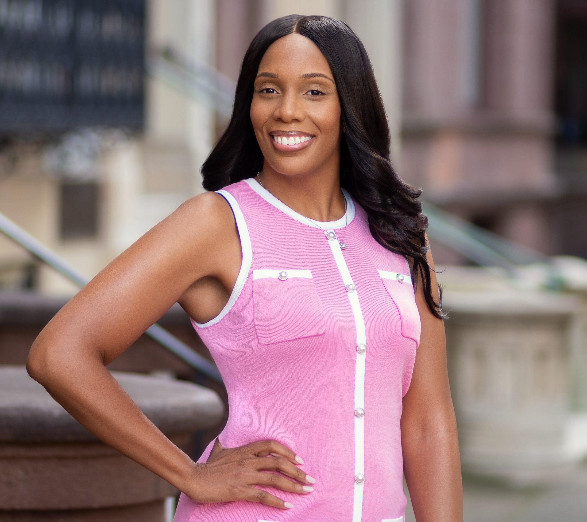 1. Erika _ Headshot Square _ Carousel 1.jpg