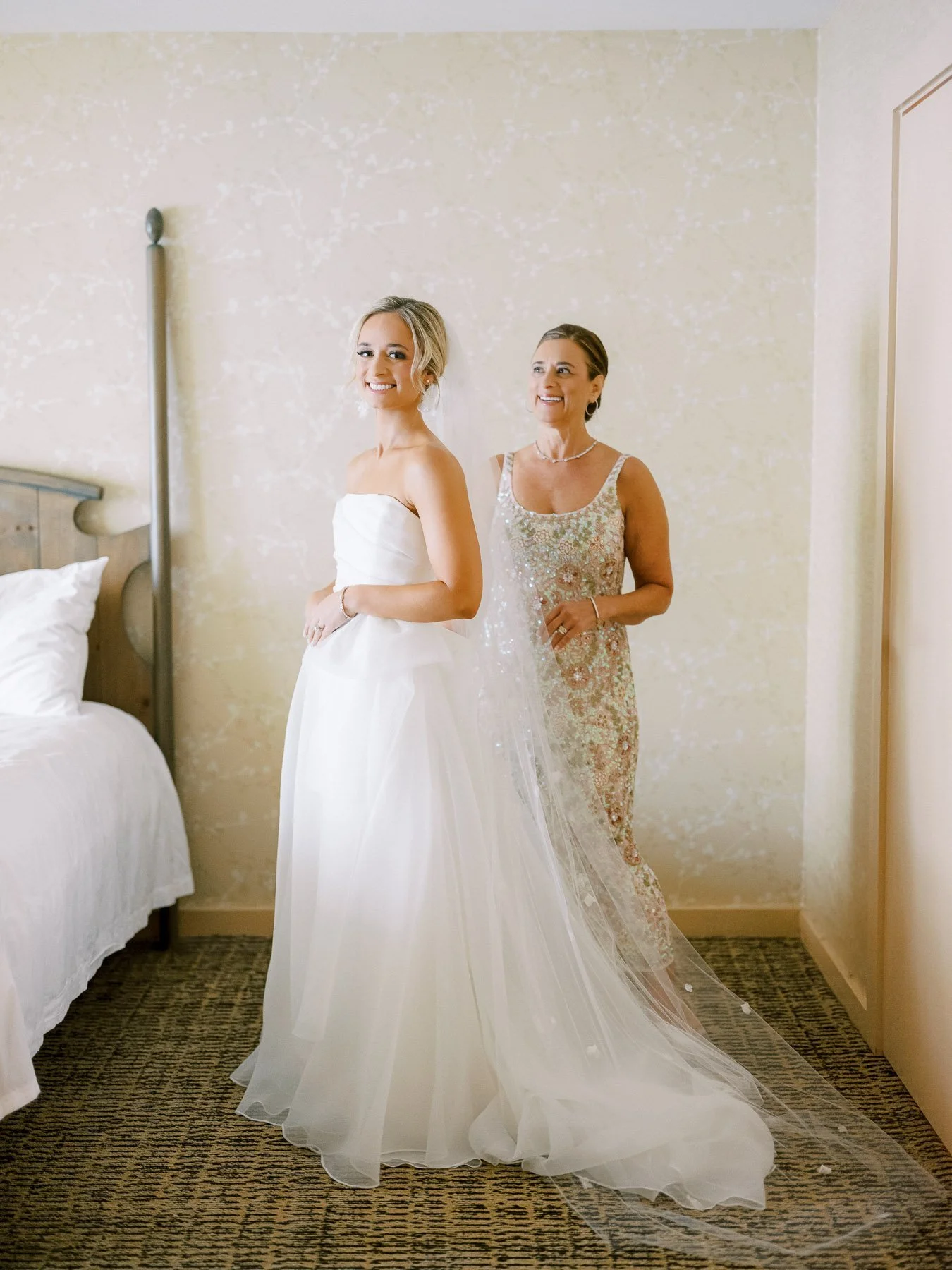 The Sagamore Fall Wedding by Michelle Lange Photography-13.jpg