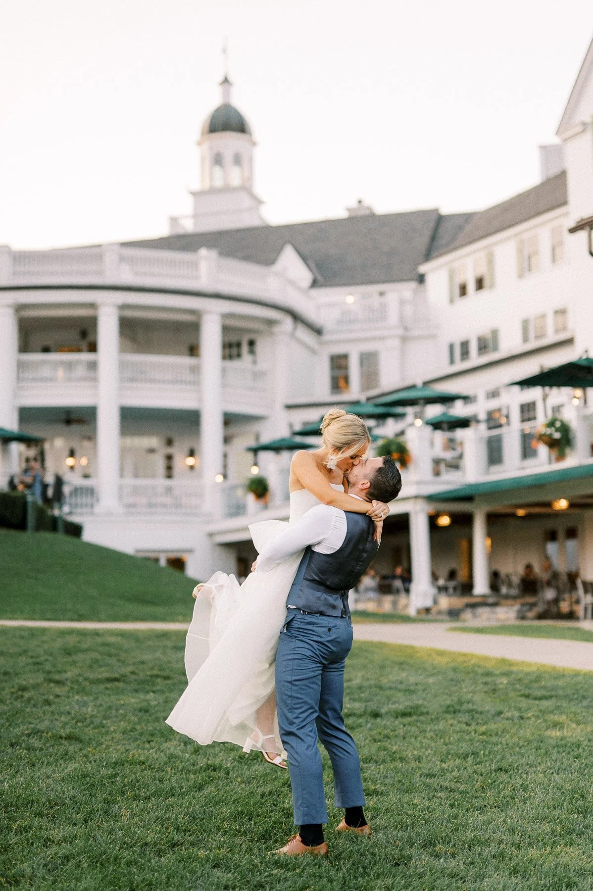 The Sagamore Fall Wedding by Michelle Lange Photography-198.jpg