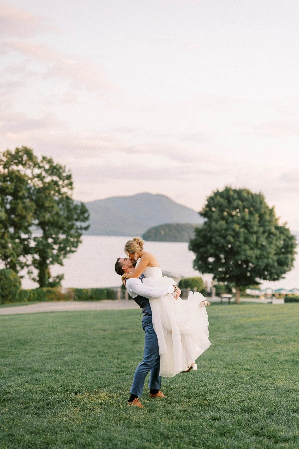 The Sagamore Fall Wedding by Michelle Lange Photography-193.jpg