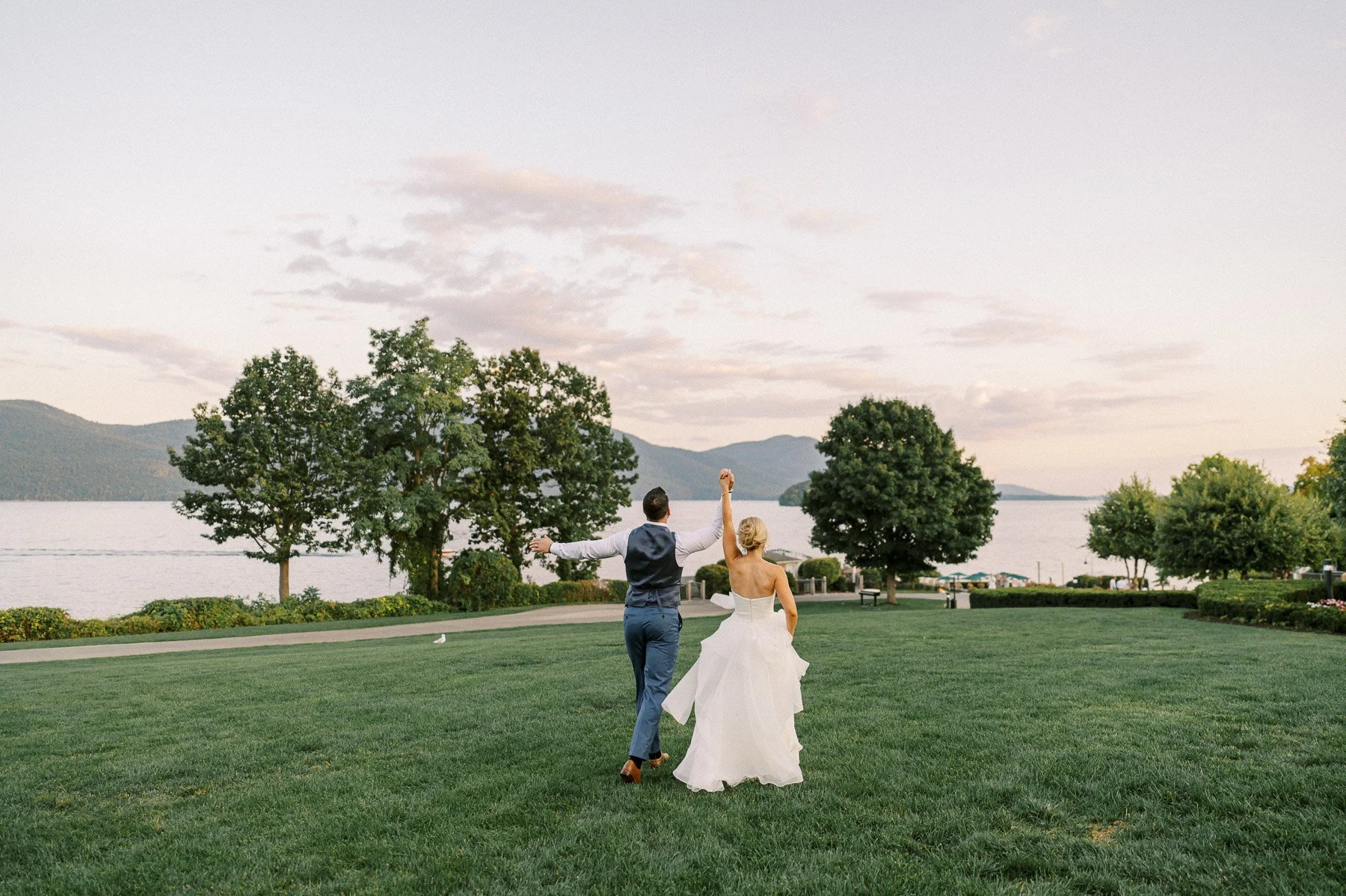 The Sagamore Fall Wedding by Michelle Lange Photography-196.jpg