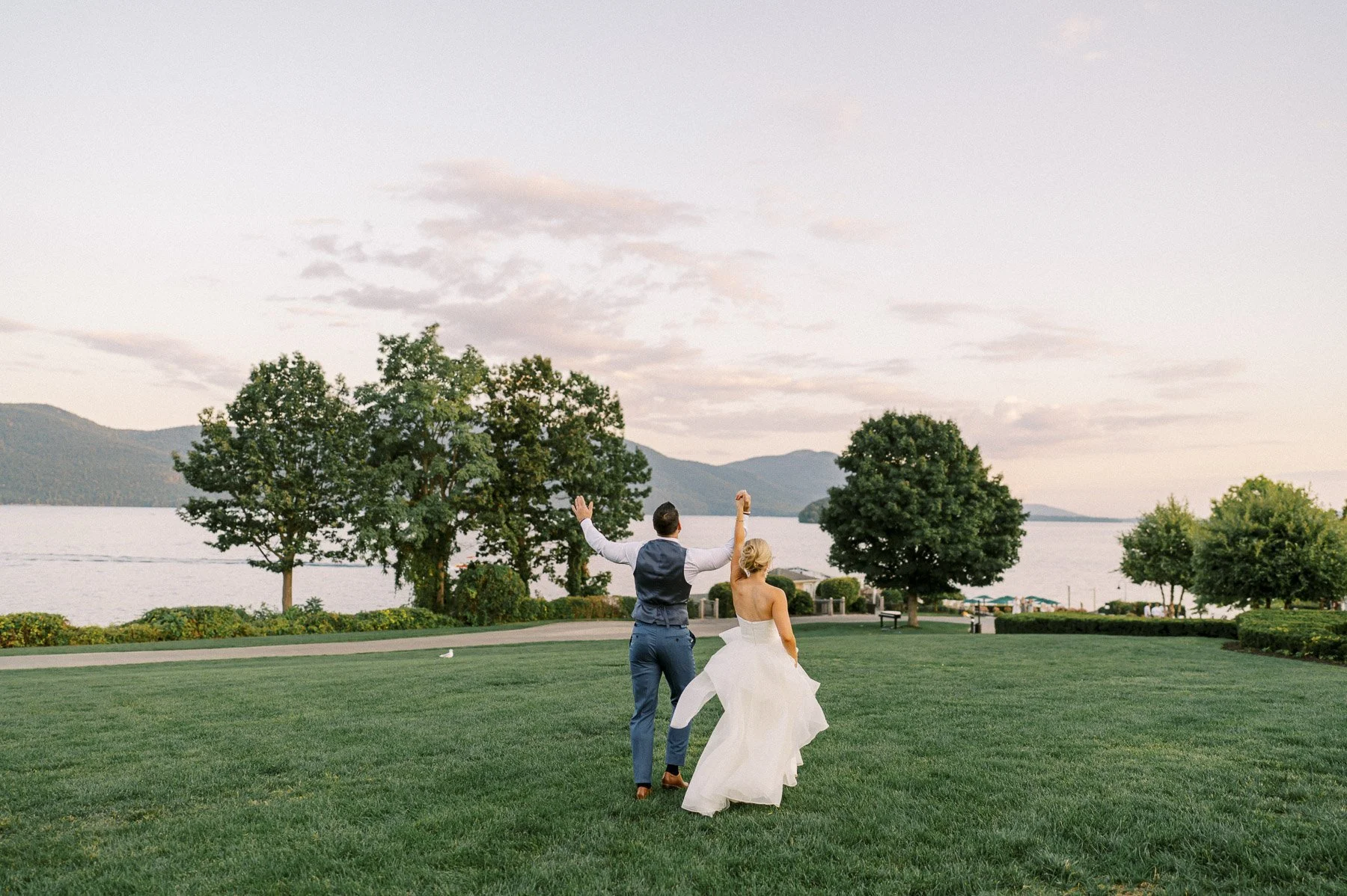 The Sagamore Fall Wedding by Michelle Lange Photography-197.jpg