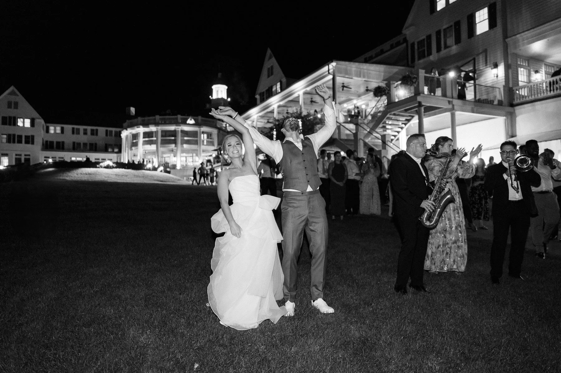 The Sagamore Fall Wedding by Michelle Lange Photography-226.jpg