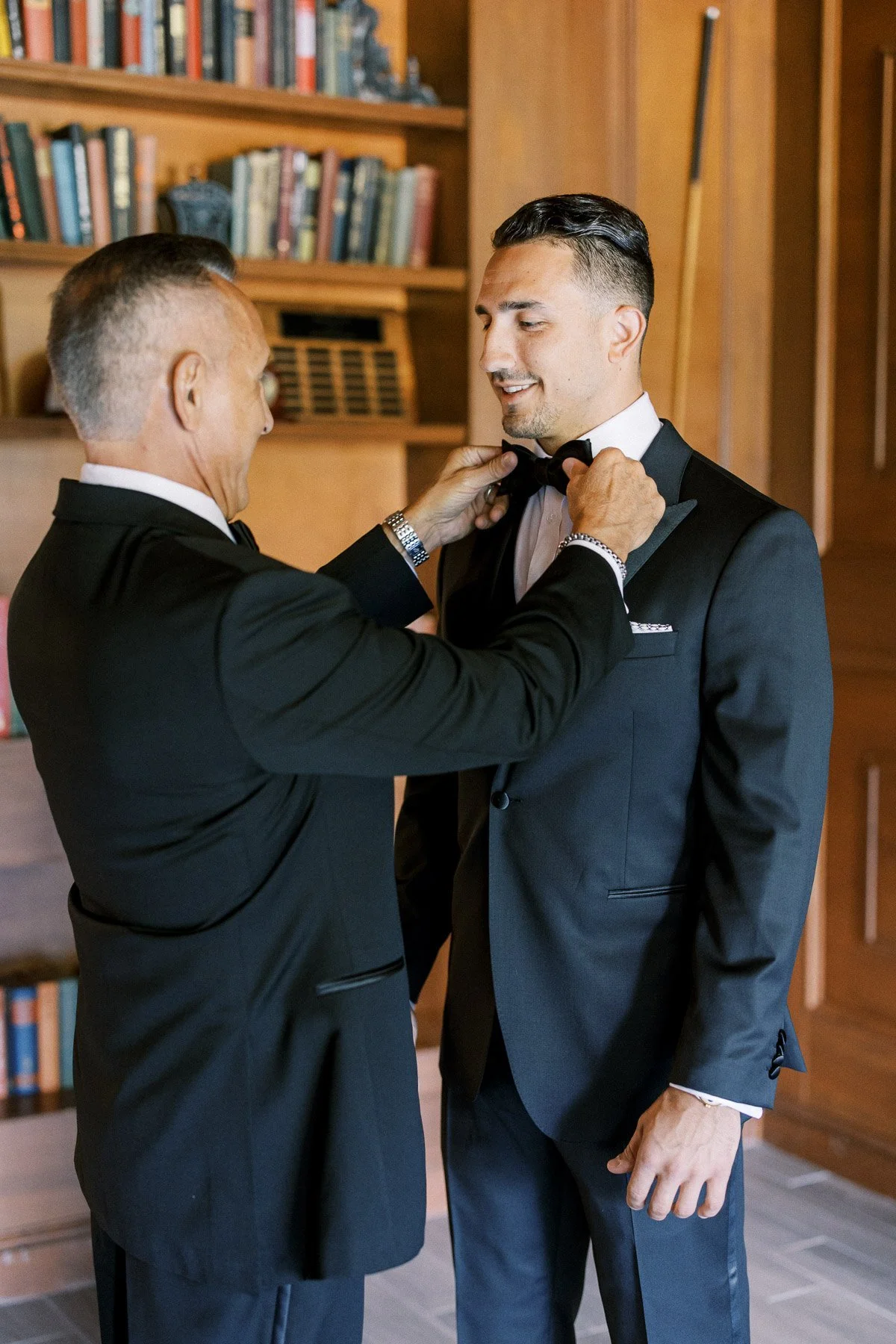 Hiland Park Country Club Wedding by Michelle Lange Photography-21.jpg