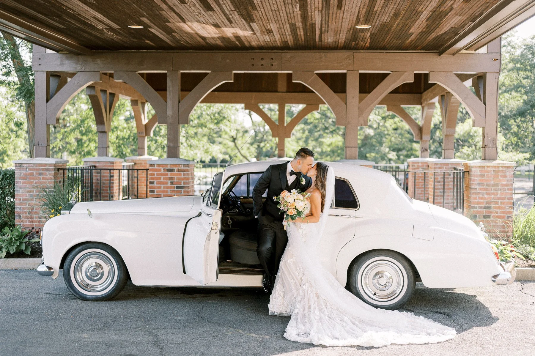 Hiland Park Country Club Wedding by Michelle Lange Photography-122.jpg