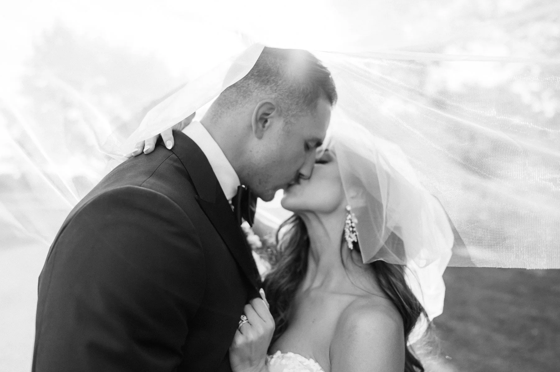 Hiland Park Country Club Wedding by Michelle Lange Photography-138.jpg