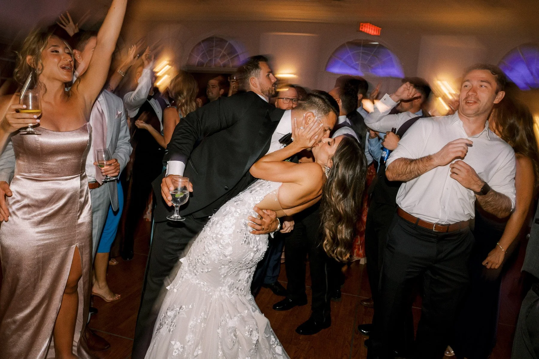 Hiland Park Country Club Wedding by Michelle Lange Photography-193.jpg