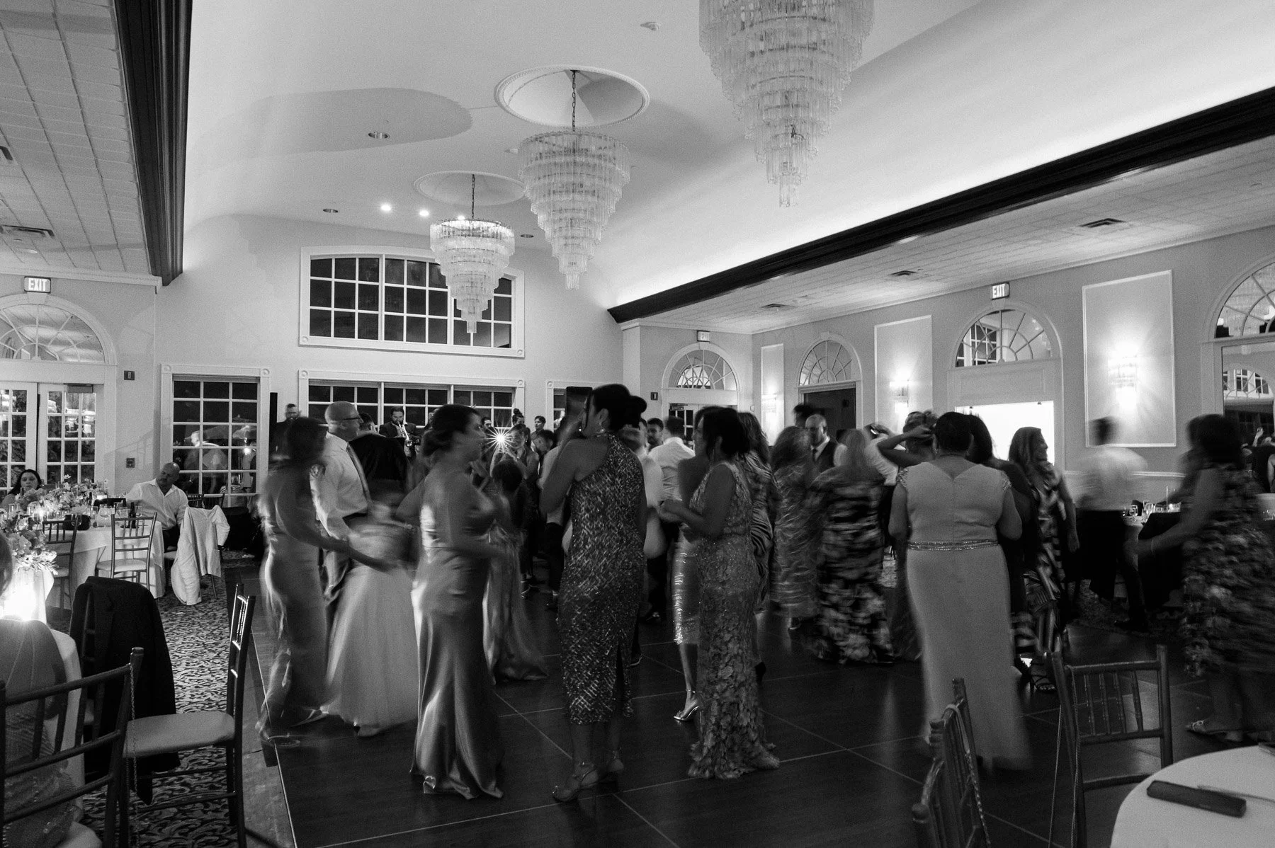 Hiland Park Country Club Wedding by Michelle Lange Photography-204.jpg