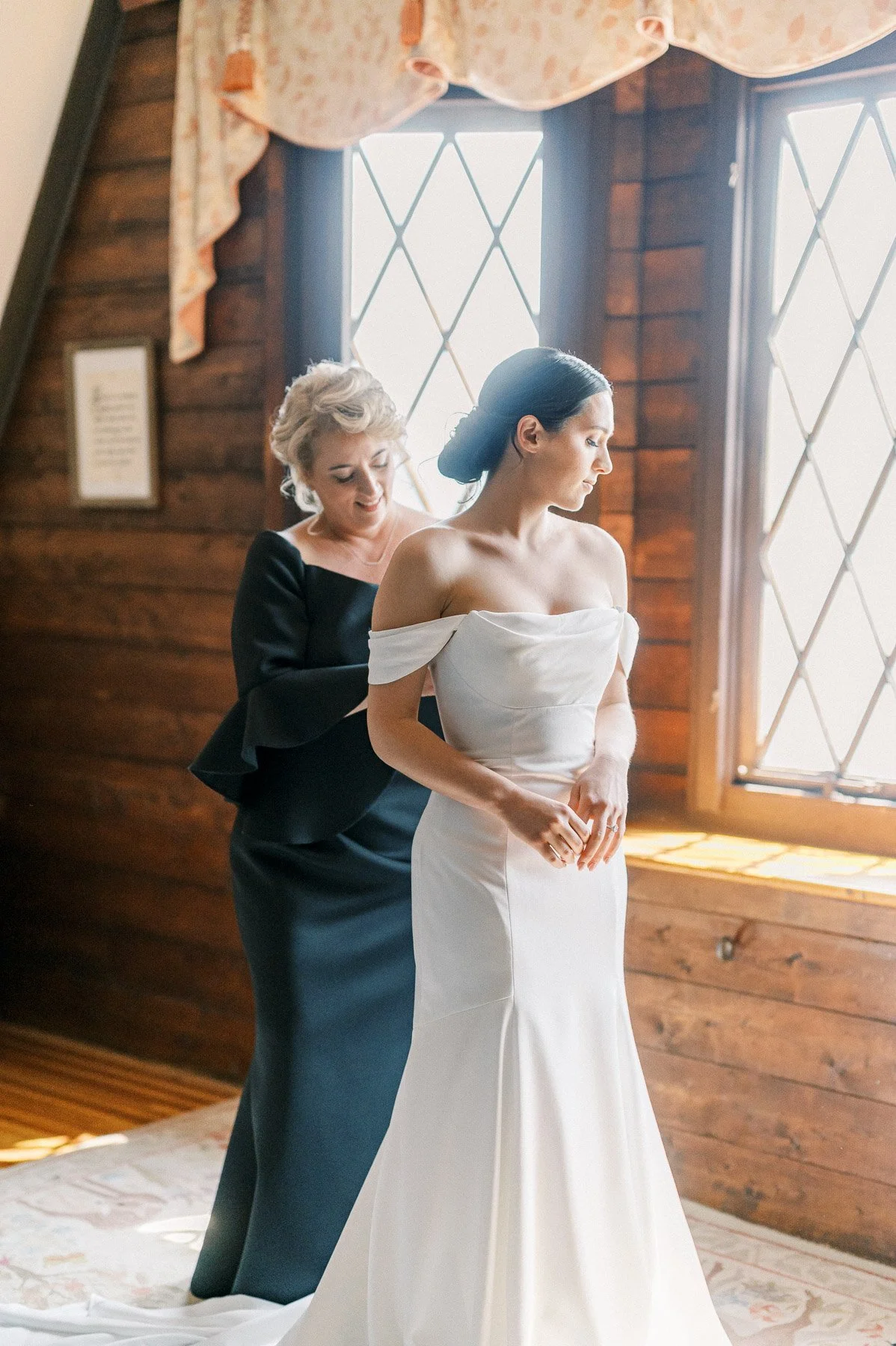 Ian and Erin Lake George Club Wedding by Michelle Lange Photography-5.jpg