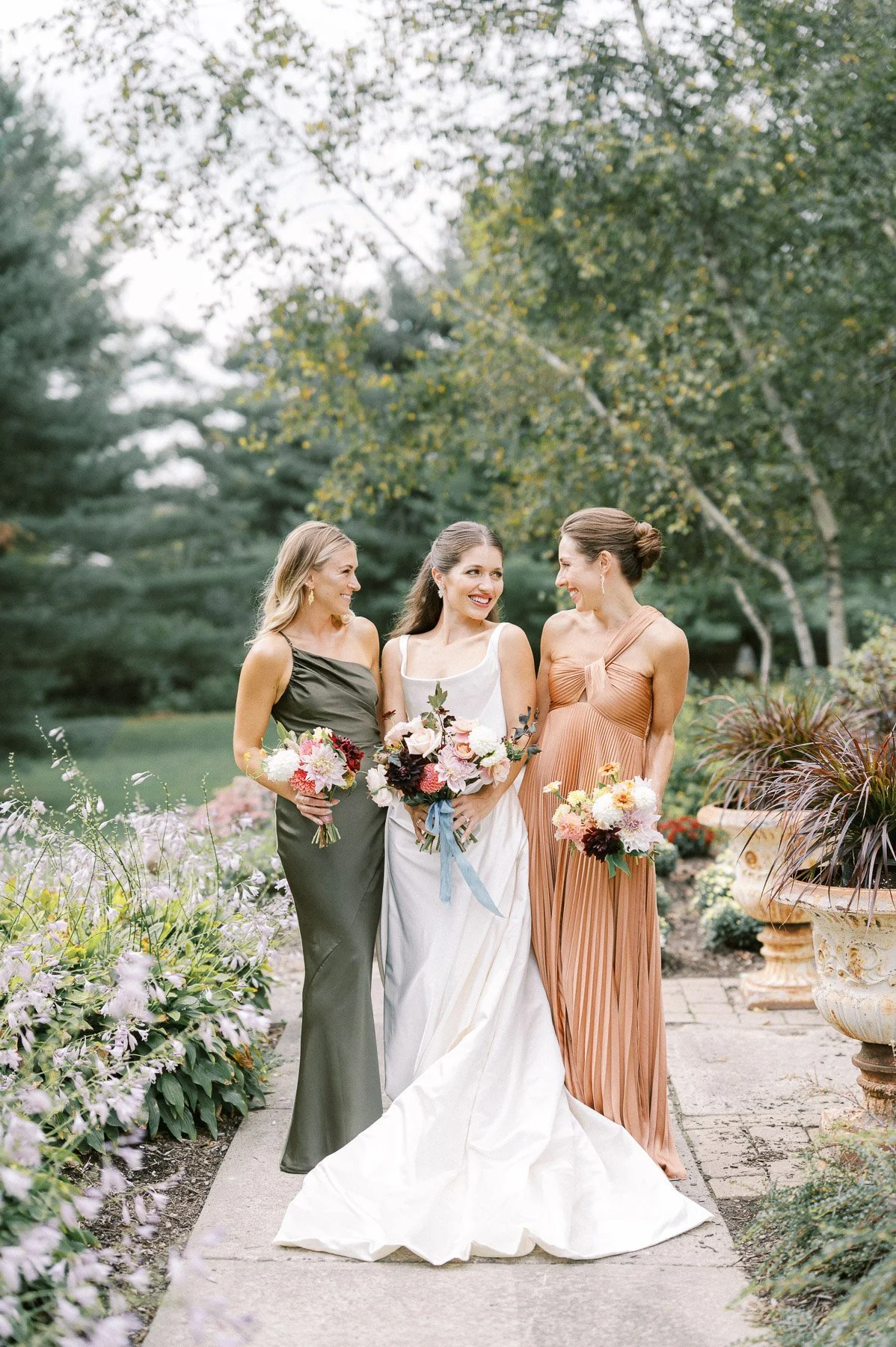 Saratoga NY backyard wedding by Michelle Lange Photography-19.jpg