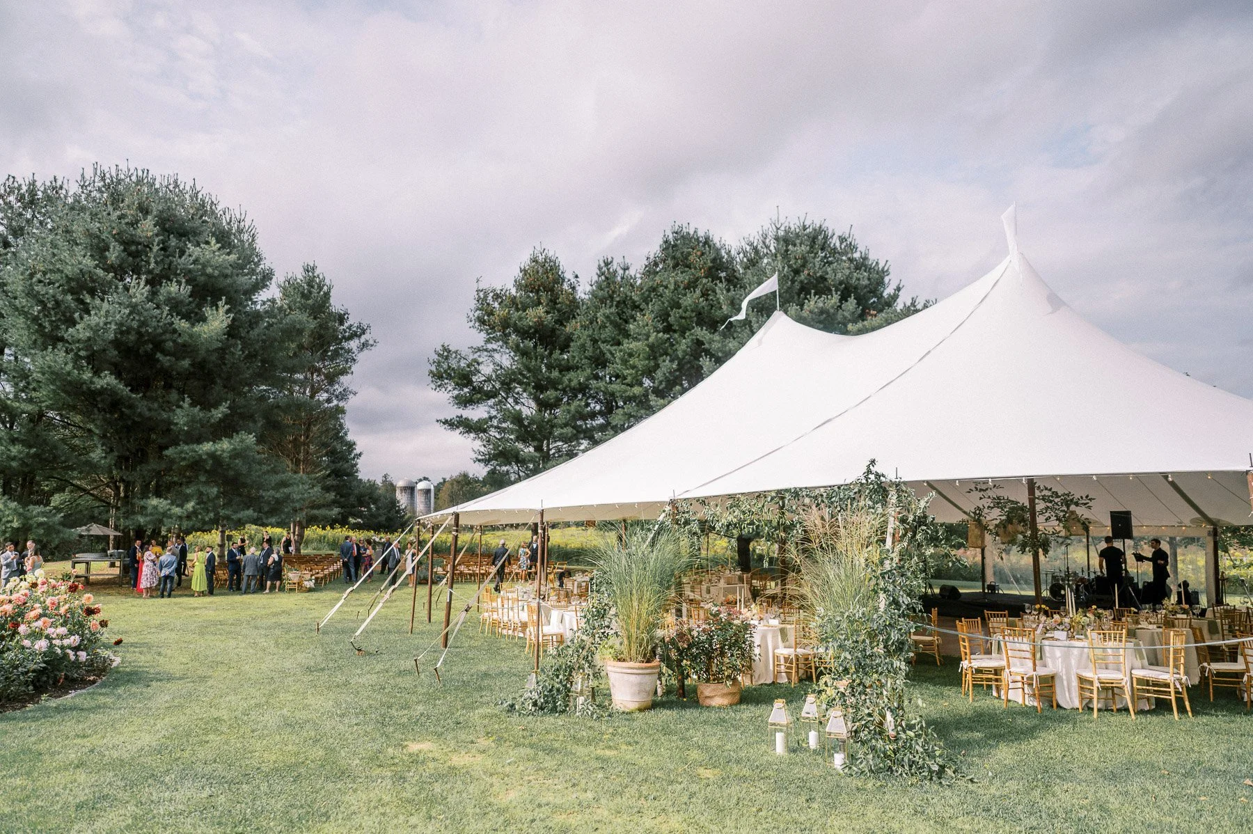 Saratoga NY backyard wedding by Michelle Lange Photography-53.jpg