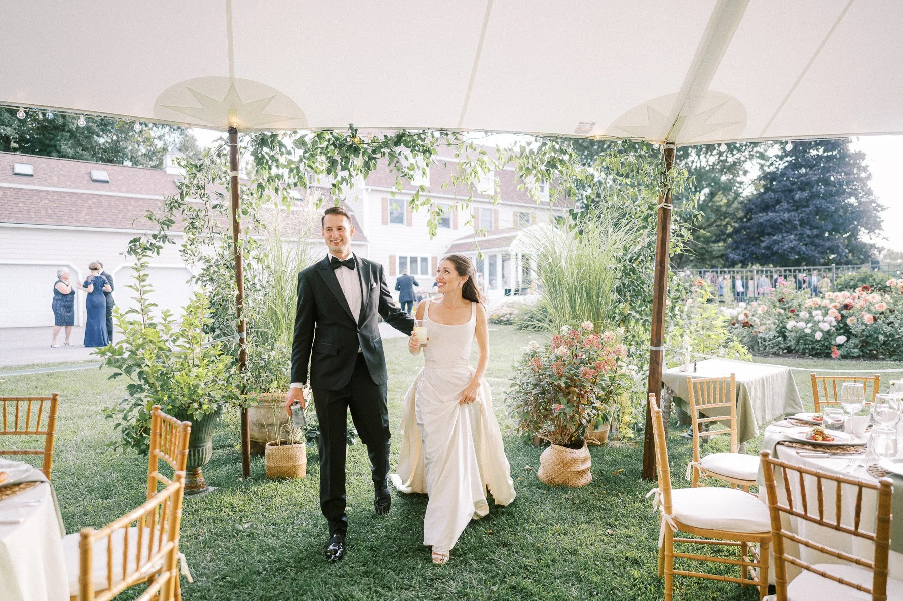 Saratoga NY backyard wedding by Michelle Lange Photography-107.jpg