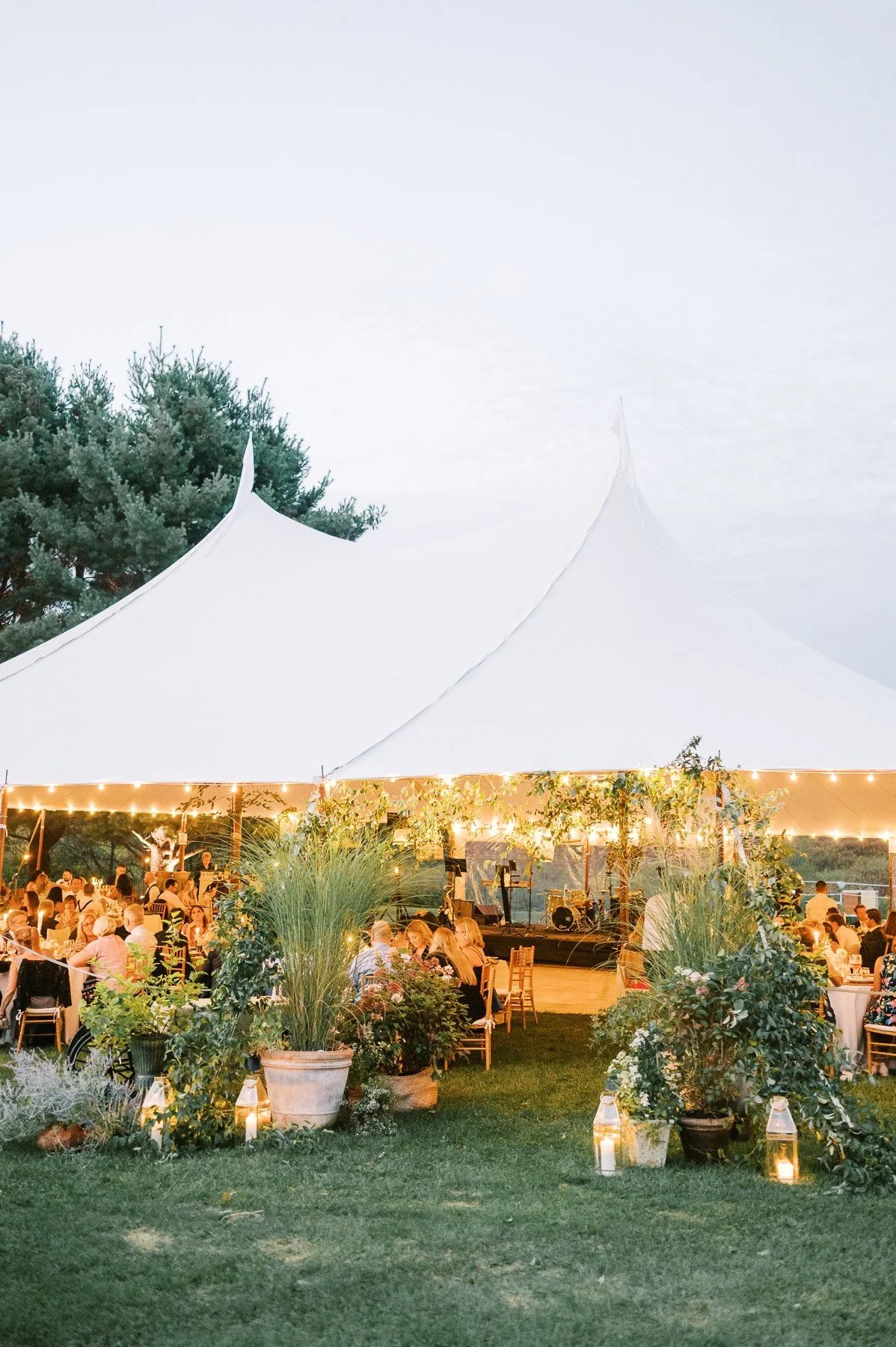 Saratoga NY backyard wedding by Michelle Lange Photography-118.jpg