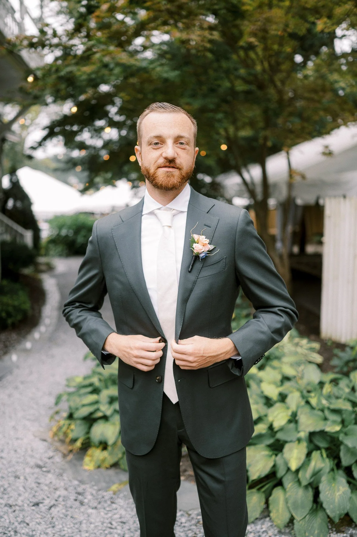 Chateau on the Lake Wedding by Michelle Lange Photography-32.jpg