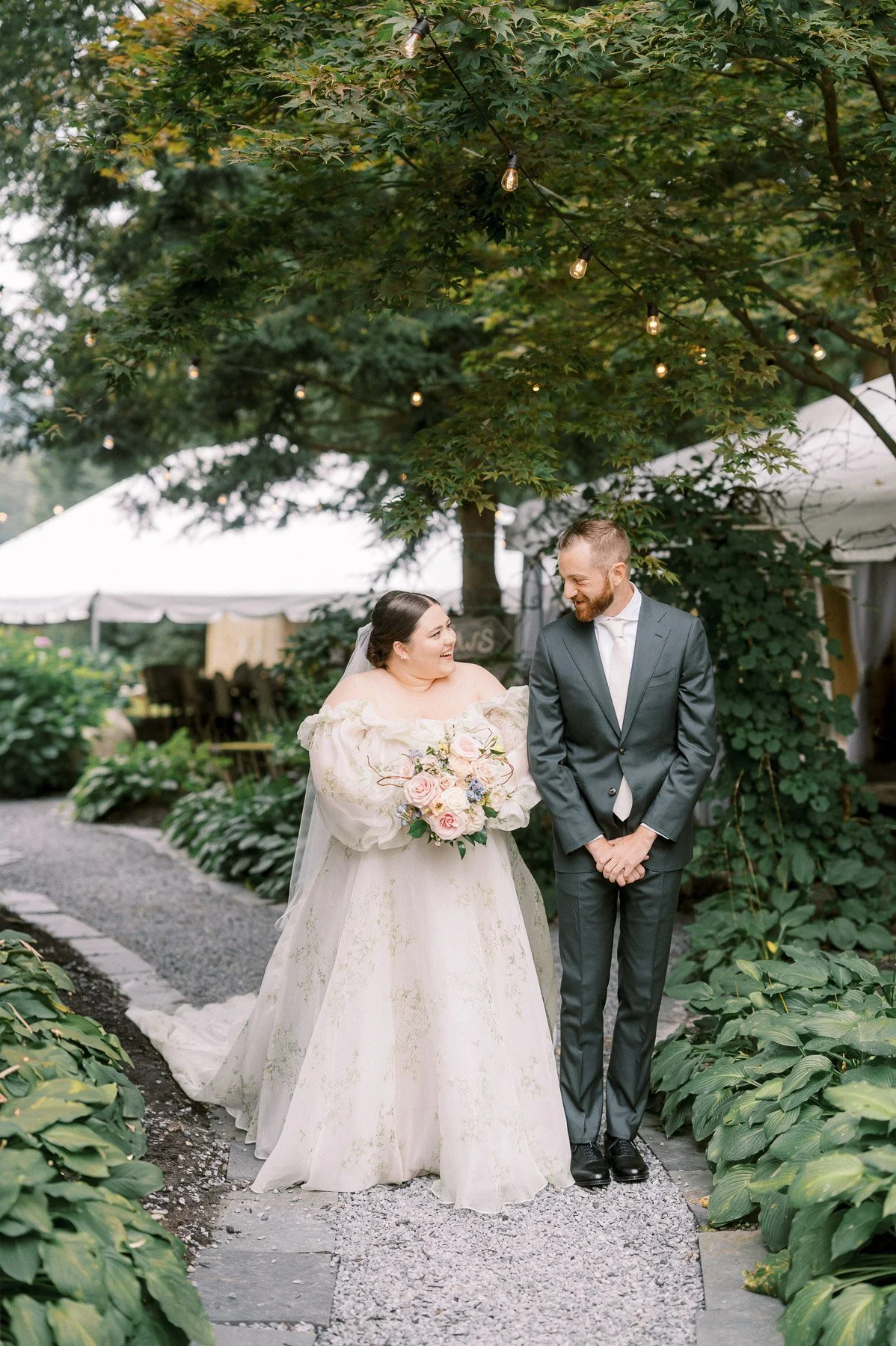 Chateau on the Lake Wedding by Michelle Lange Photography-19.jpg