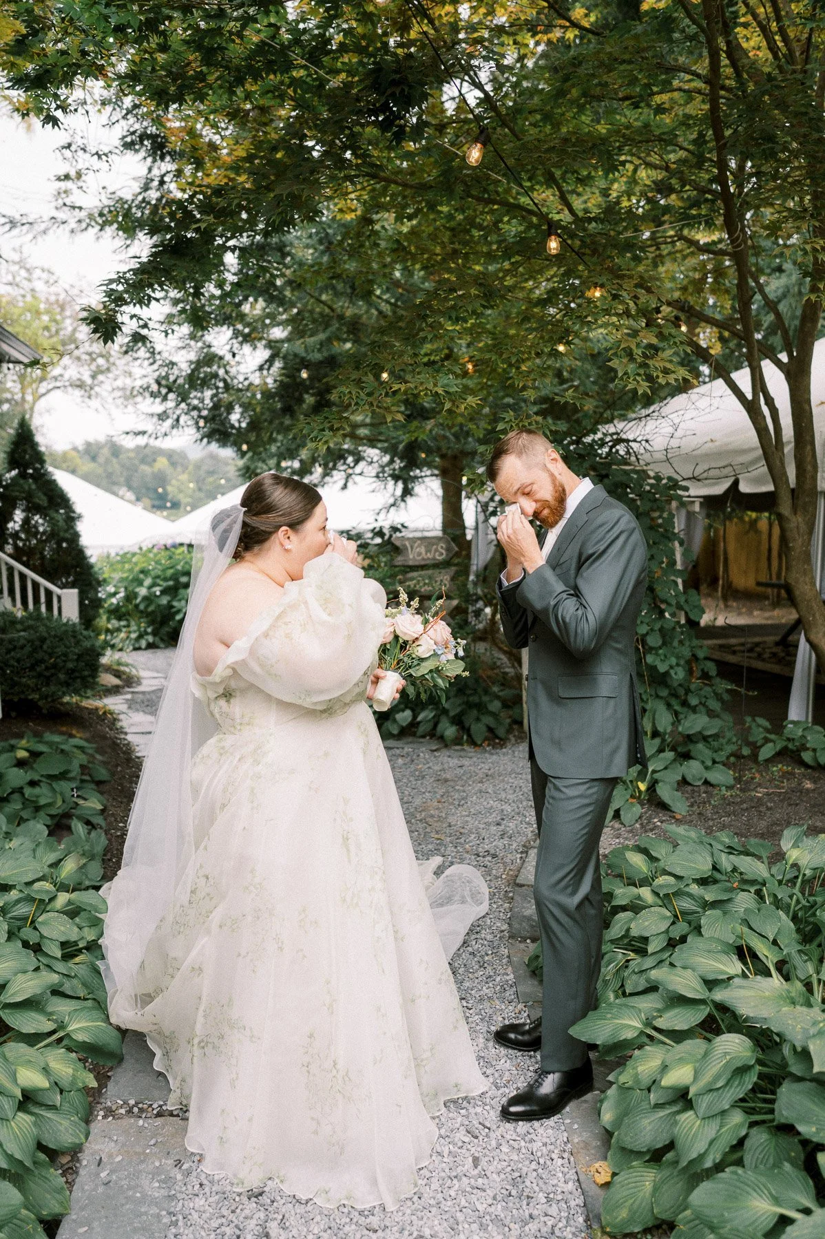 Chateau on the Lake Wedding by Michelle Lange Photography-20.jpg