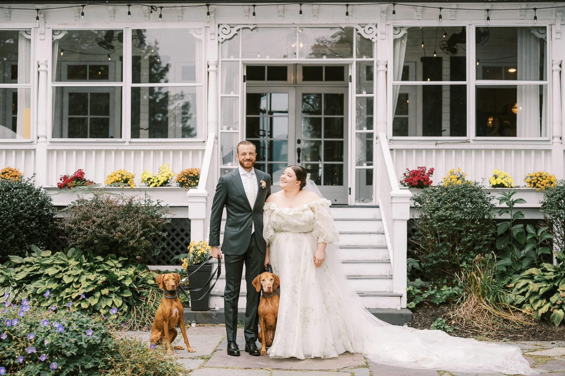 Chateau on the Lake Wedding by Michelle Lange Photography-22.jpg