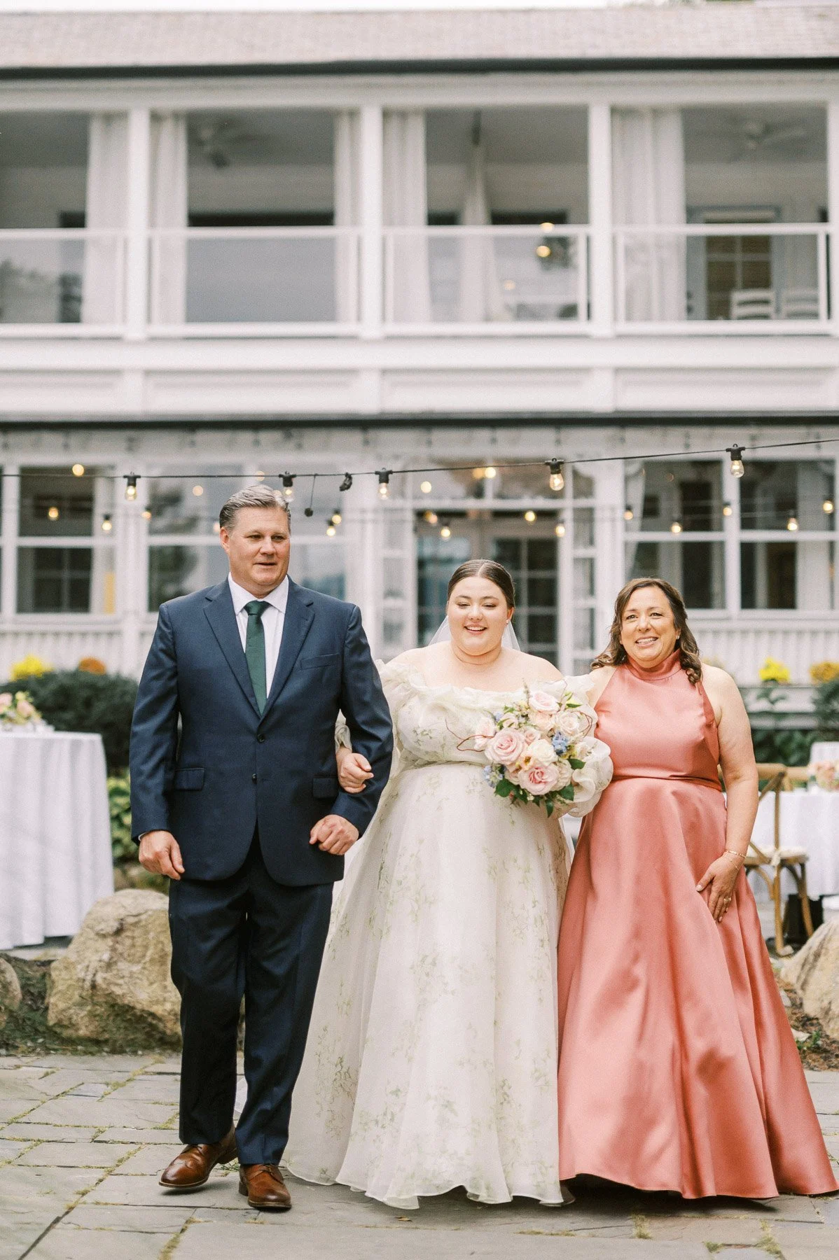 Chateau on the Lake Wedding by Michelle Lange Photography-47.jpg