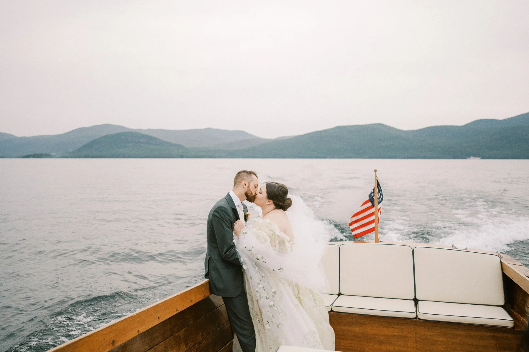 Chateau on the Lake Wedding by Michelle Lange Photography-82.jpg