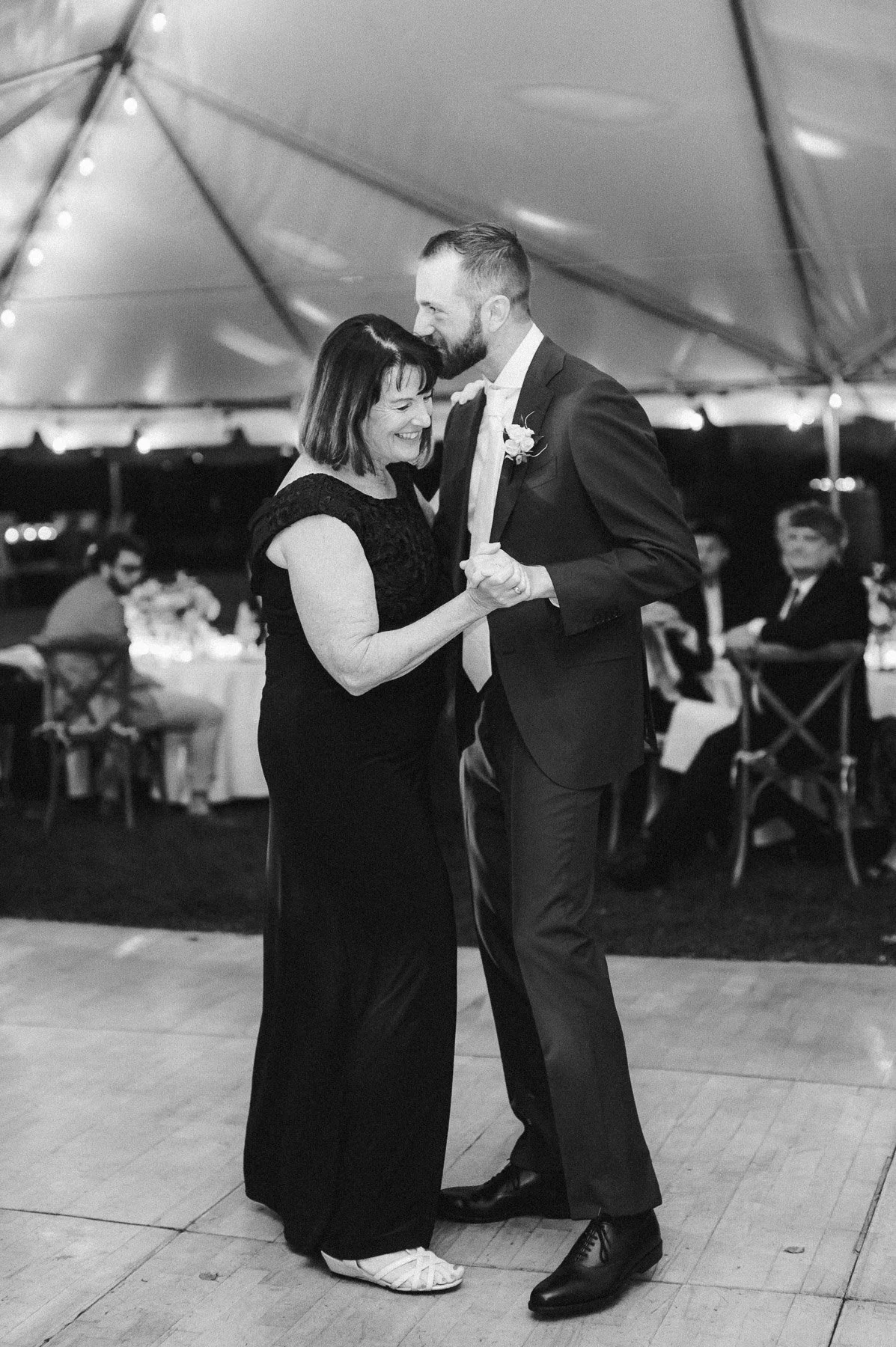 Chateau on the Lake Wedding by Michelle Lange Photography-103.jpg