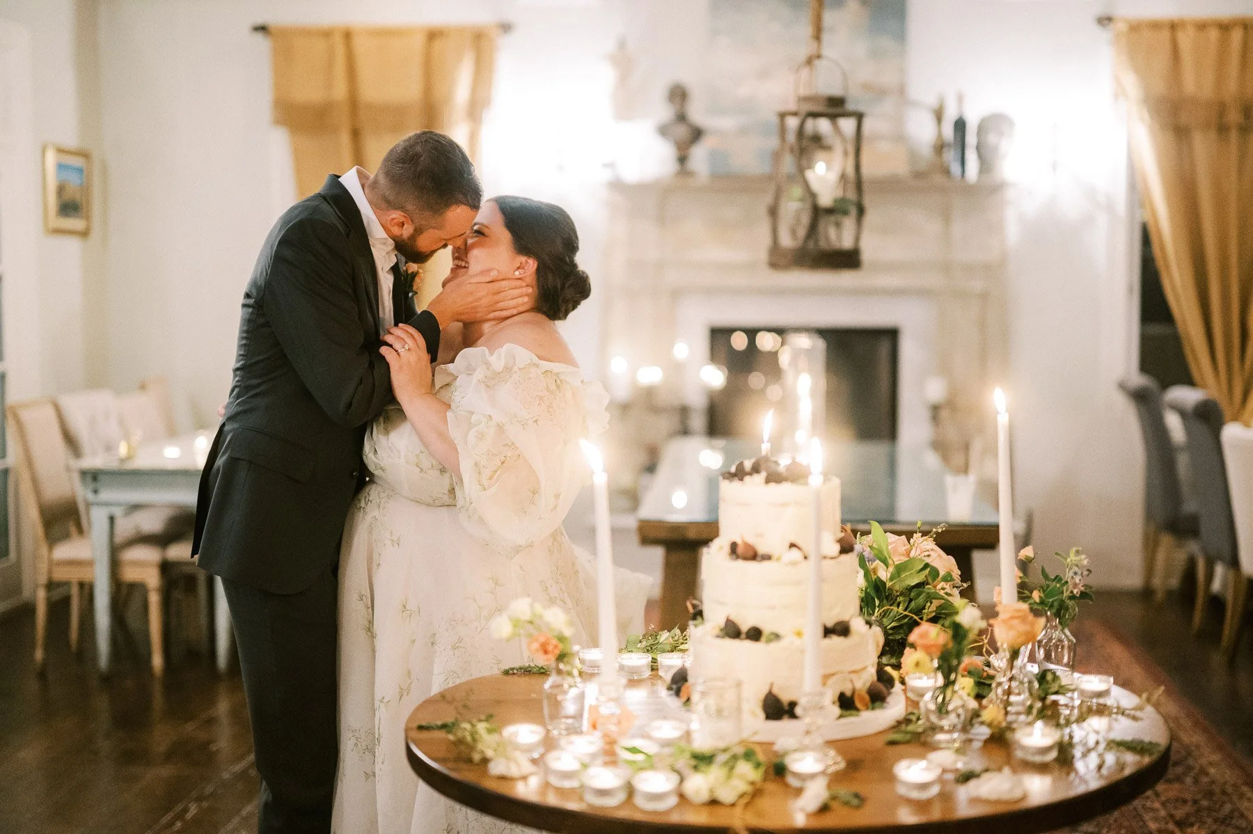 Chateau on the Lake Wedding by Michelle Lange Photography-110.jpg