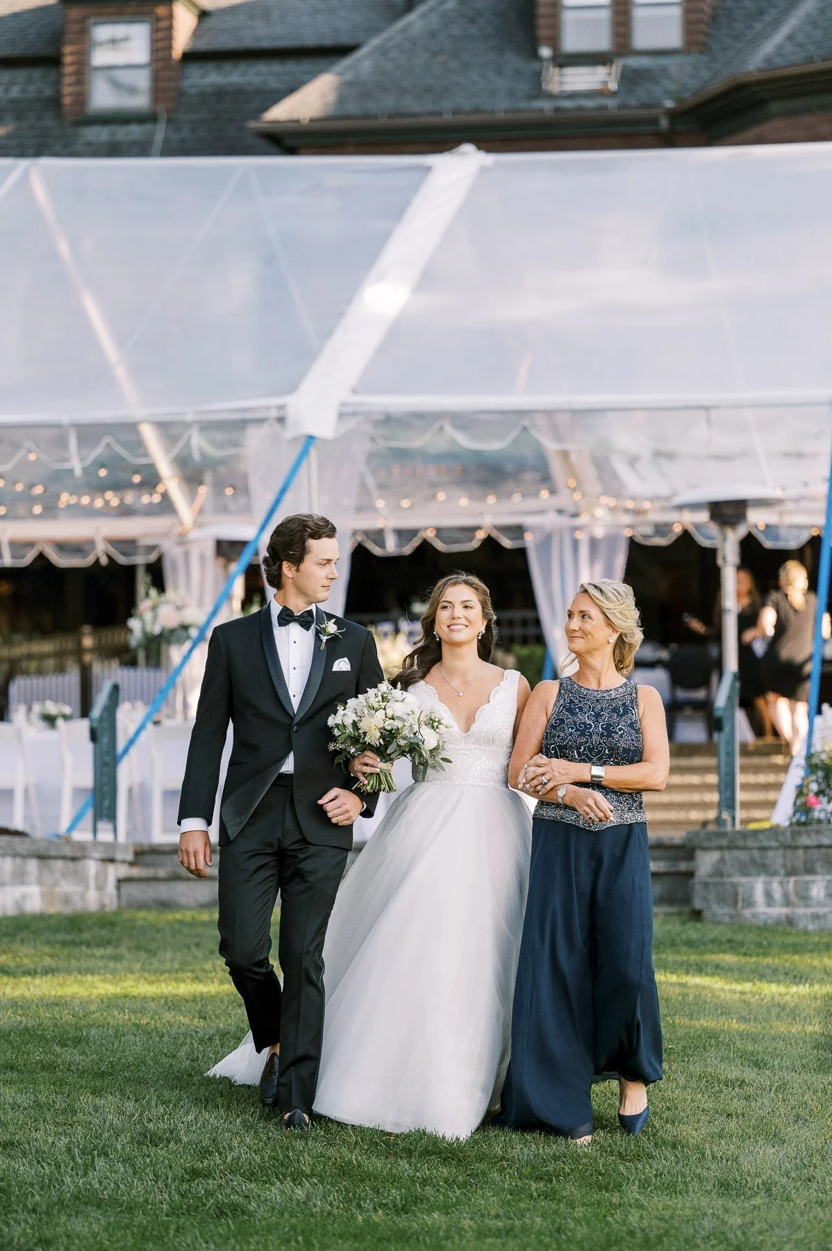 Brewster Inn Wedding by Michelle Lange Photography-49.jpg