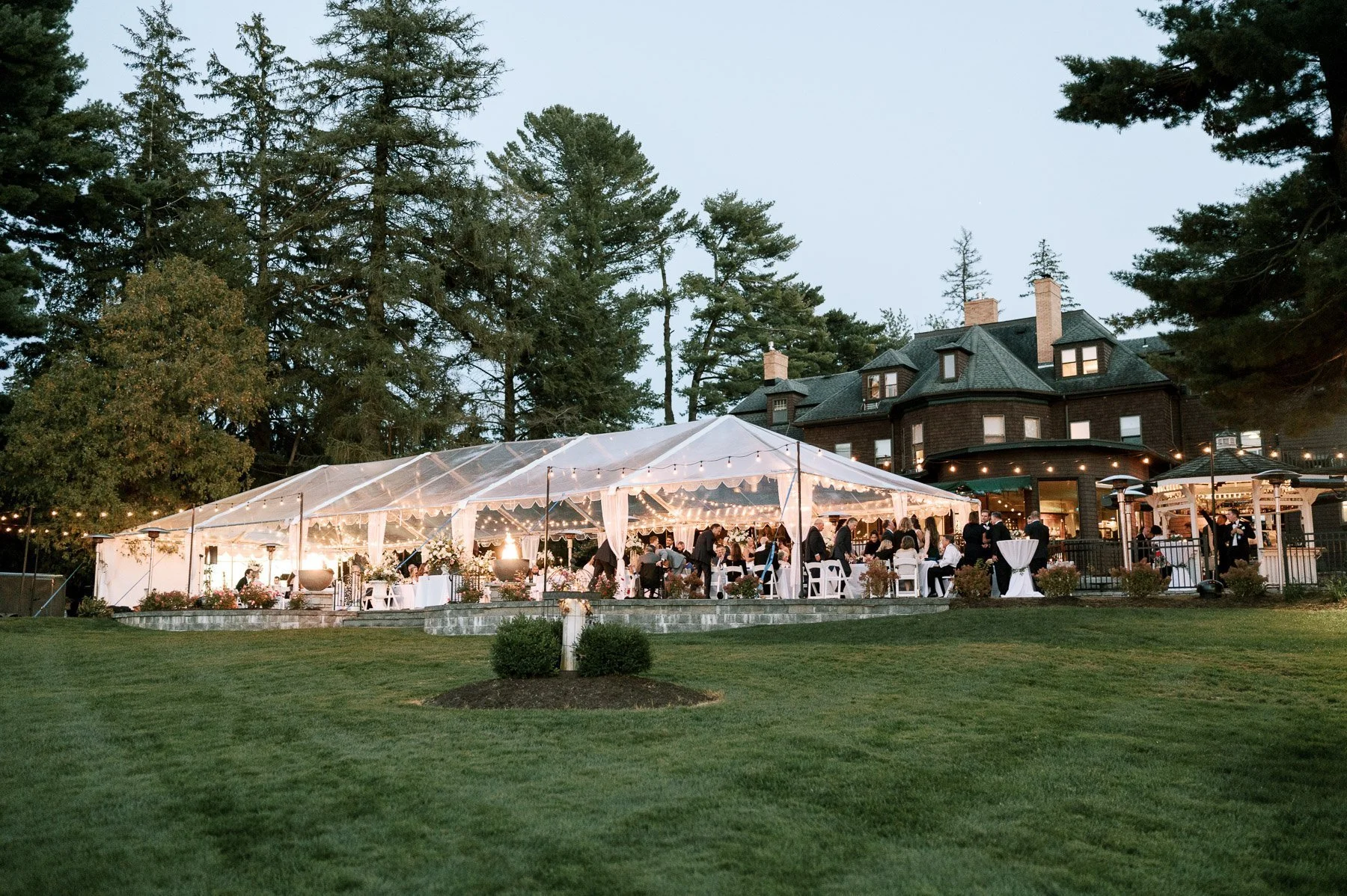 Brewster Inn Wedding by Michelle Lange Photography-73.jpg