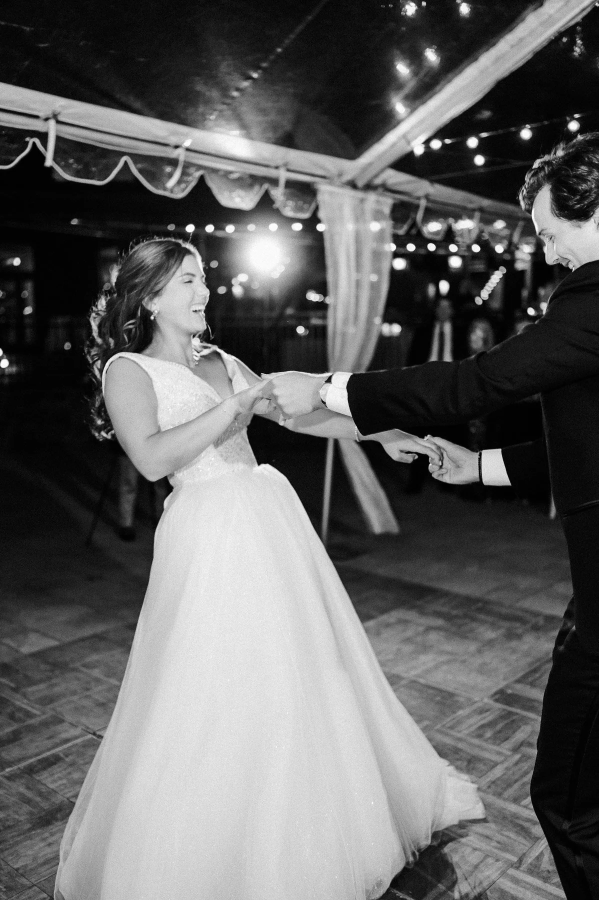 Brewster Inn Wedding by Michelle Lange Photography-76.jpg