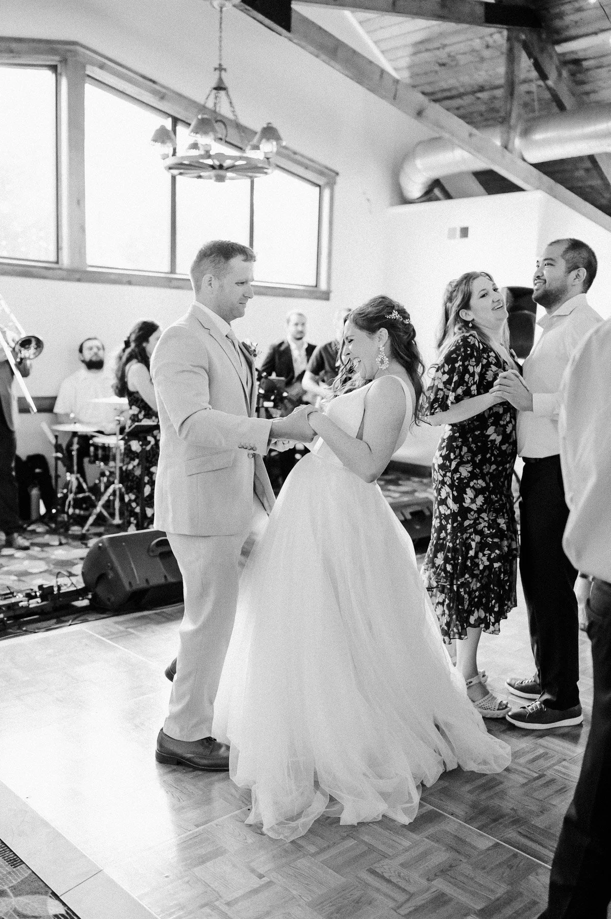 Blue Water Manor Lake George Wedding by Michelle Lange Photography-70.jpg