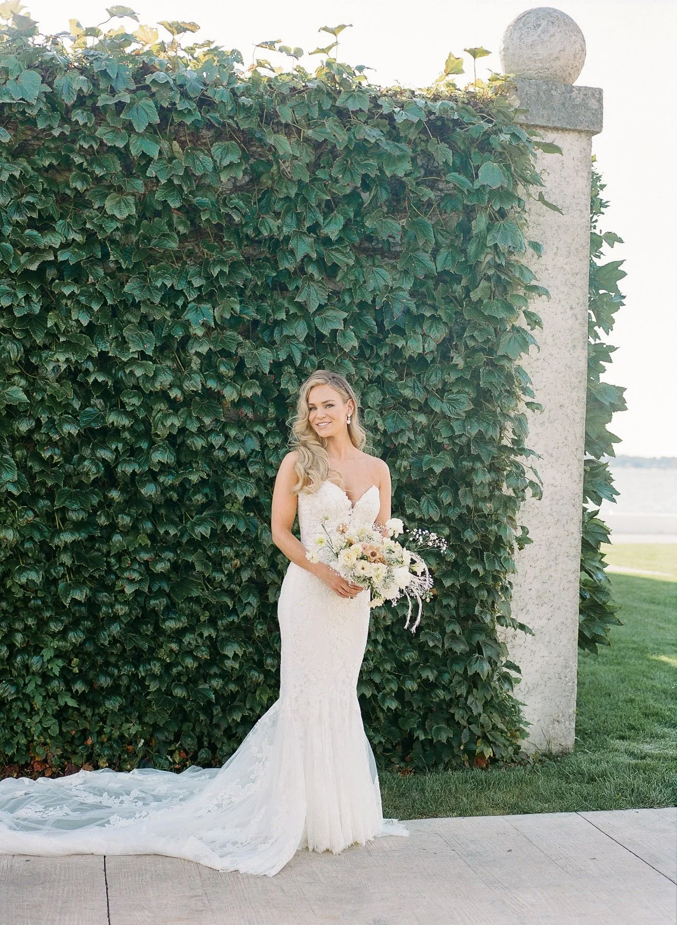 Newport Belle Mer Wedding by Michelle Lange Photography-17.jpg