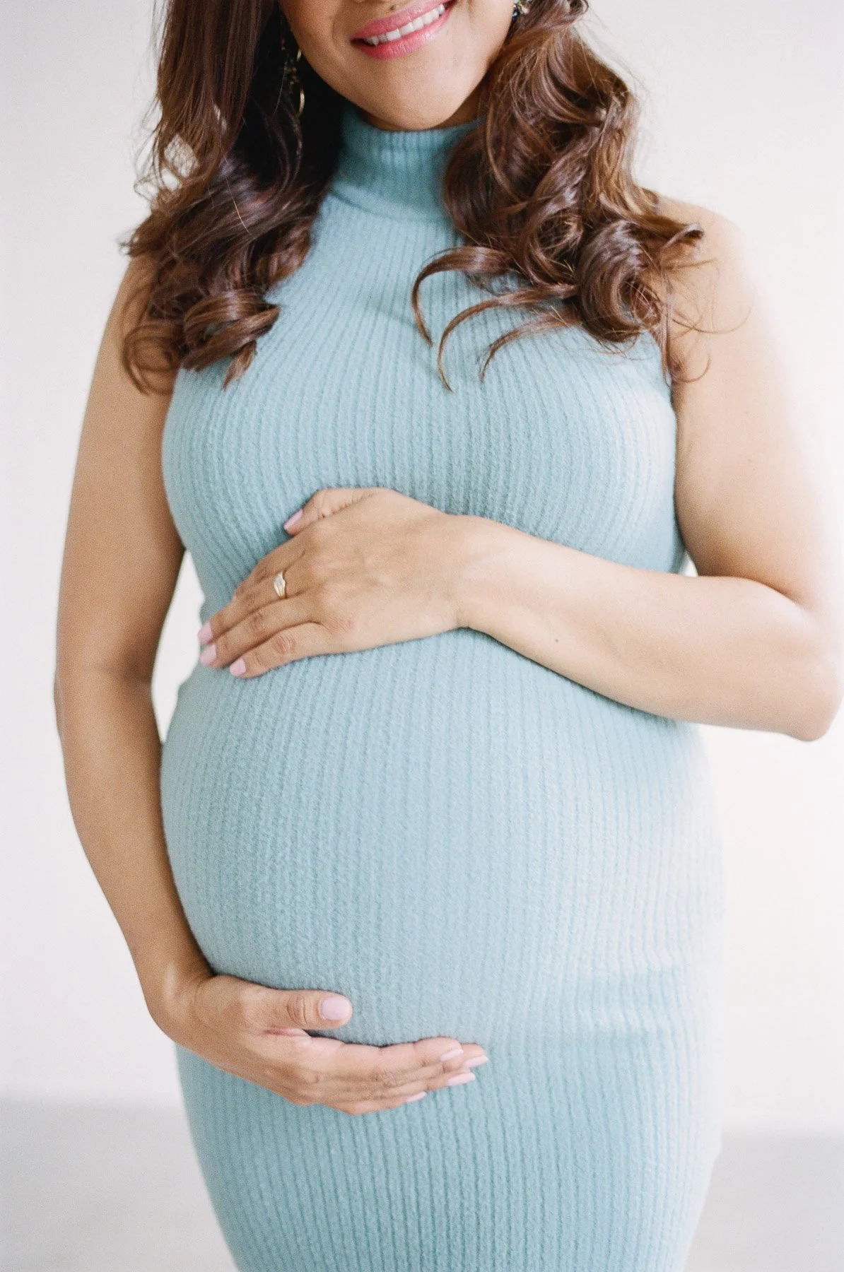 Studio Maternity by Michelle Lange Photography-3.jpg