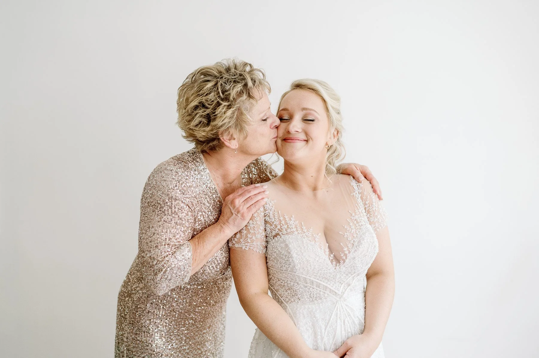 Canfield Casino Wedding by Michelle Lange Photography-3.jpg