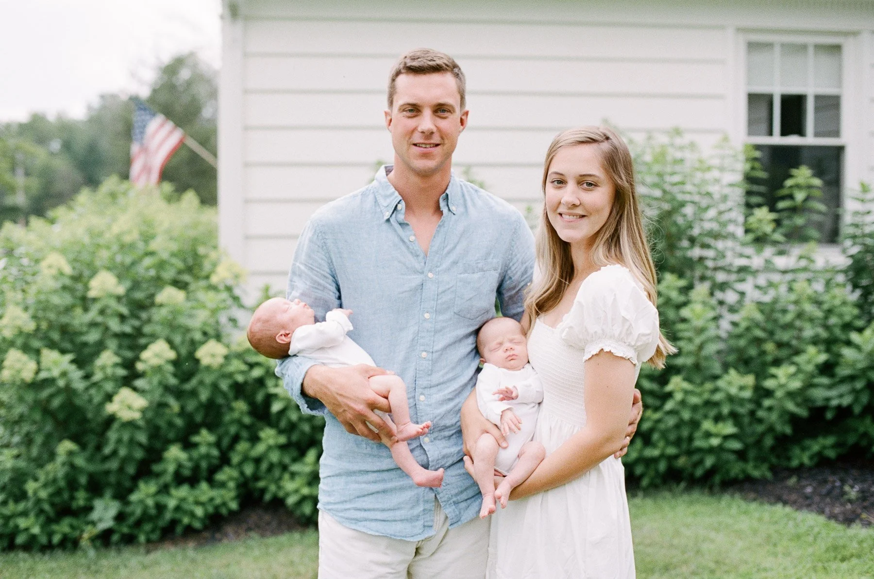 New york twin newborn and family photographer