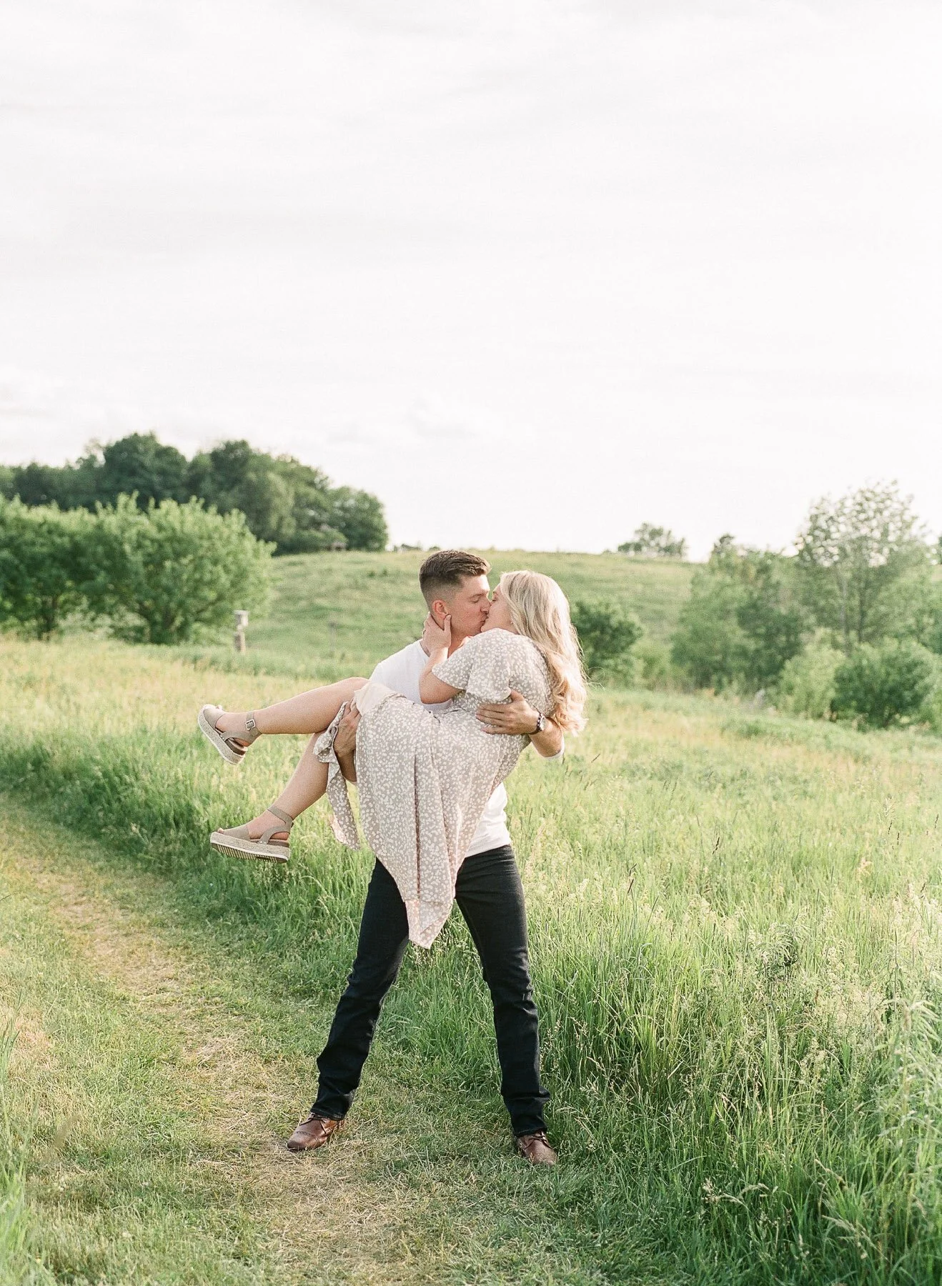 Bishop Engagement Photographer-12.jpg