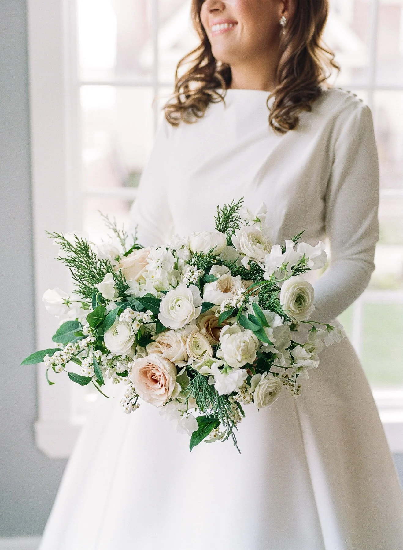 Ryland Inn Winter Wedding by Michelle Lange Photography-16.jpg