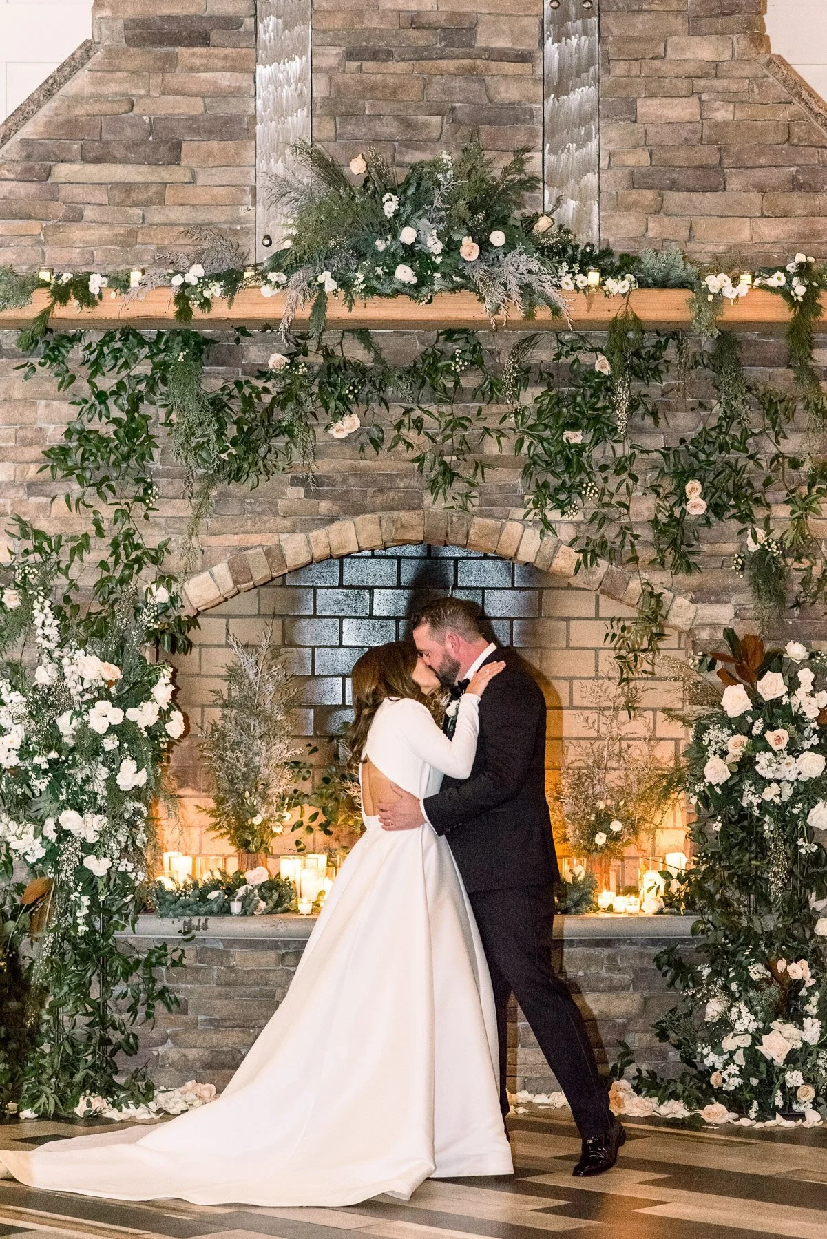 Ryland Inn Winter Wedding by Michelle Lange Photography-48.jpg