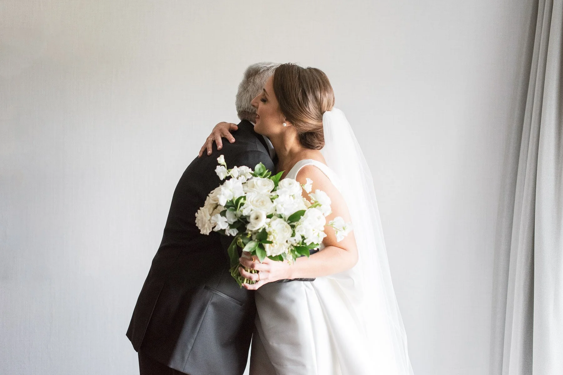 Ryland Inn Grand Ballroom Fall Wedding by Michelle Lange Photography-24.jpg