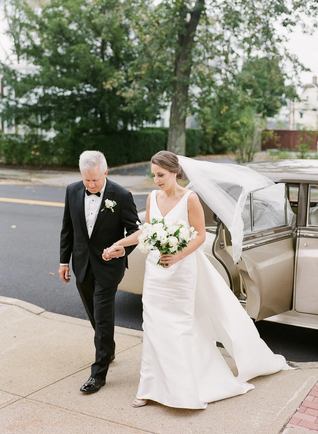 Ryland Inn Grand Ballroom Fall Wedding by Michelle Lange Photography-29.jpg