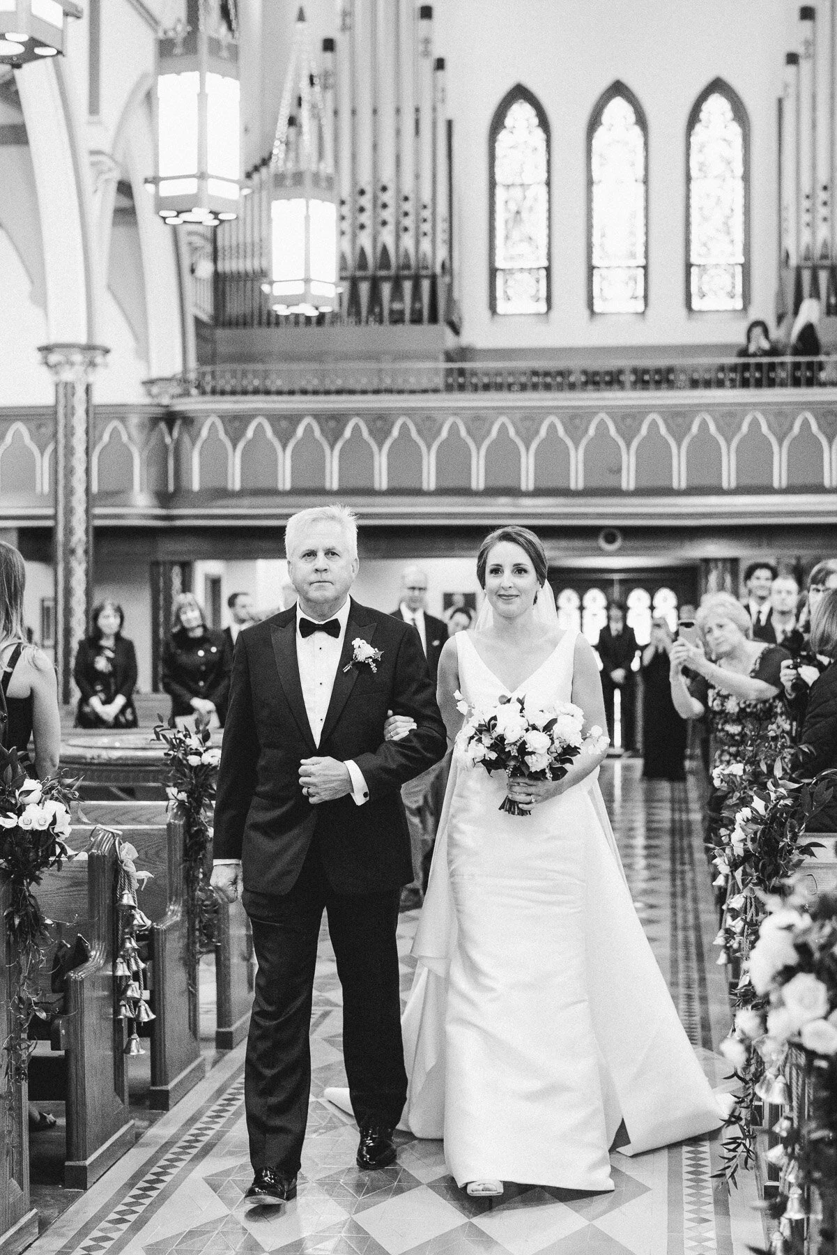 Ryland Inn Grand Ballroom Fall Wedding by Michelle Lange Photography-33.jpg