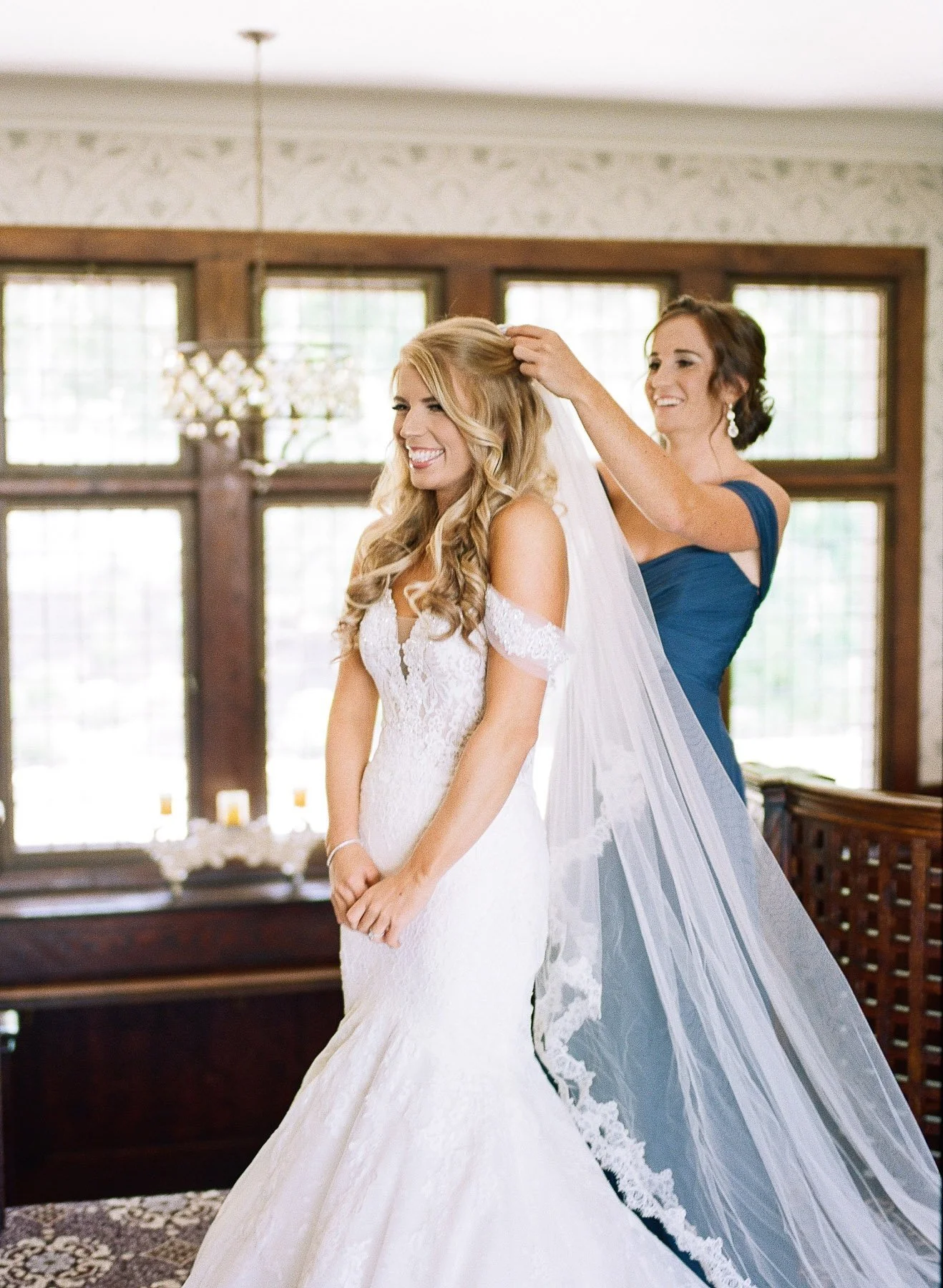 NY Wedding Photographer Le Chateau in Westchester NY