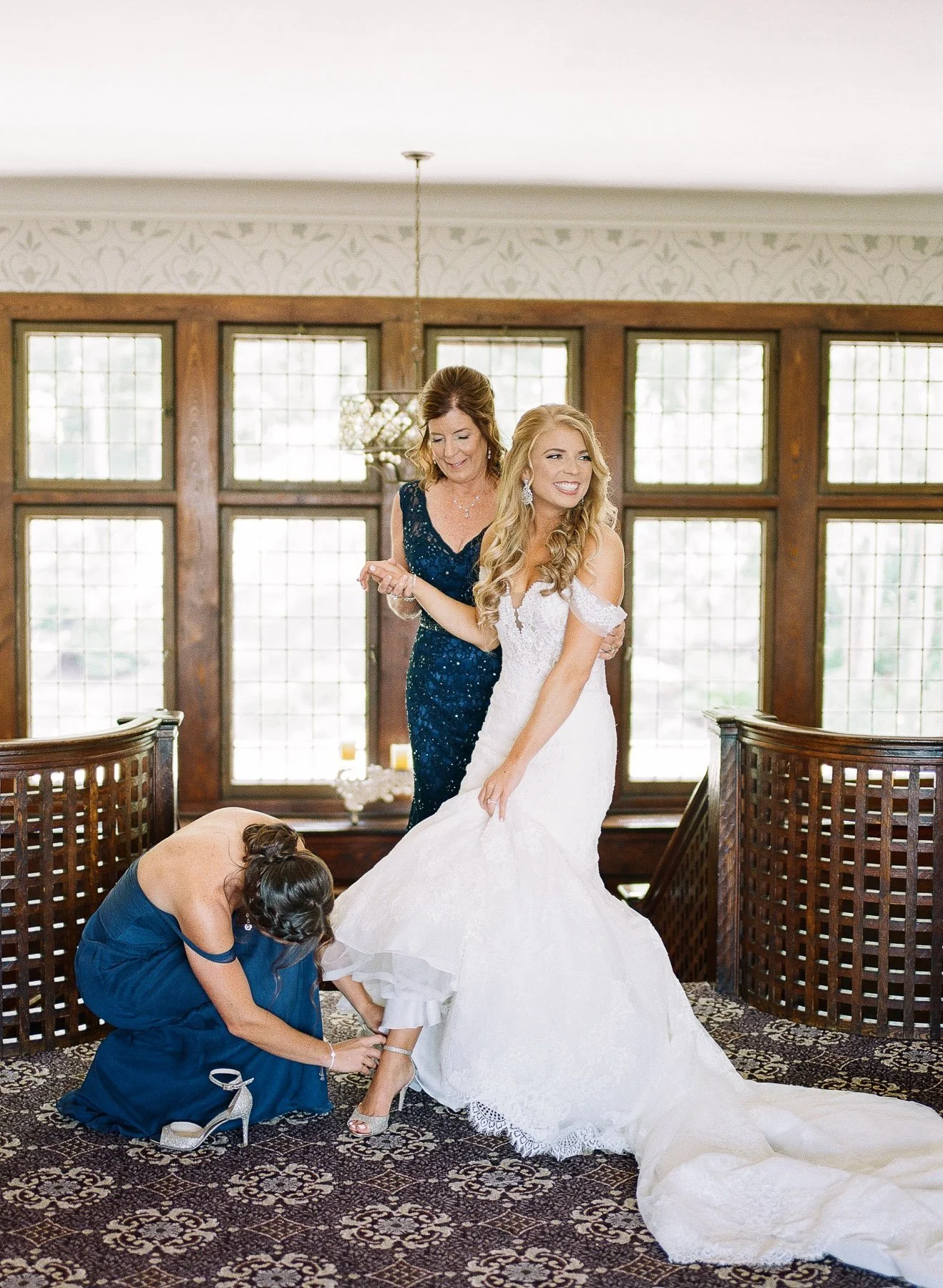 NY Wedding Photographer Le Chateau in Westchester NY