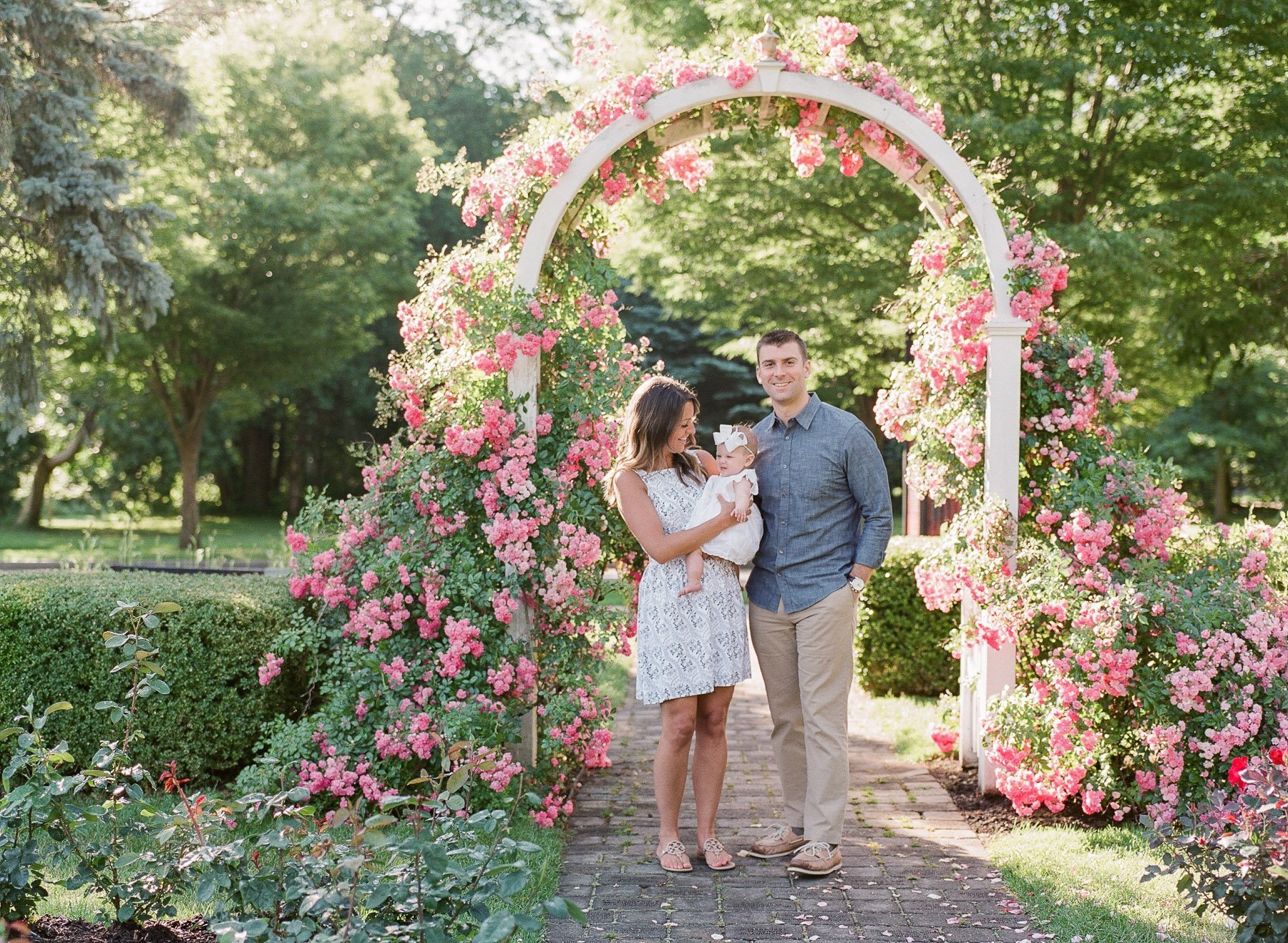 Schenectady Rose Garden NY Family Photographer