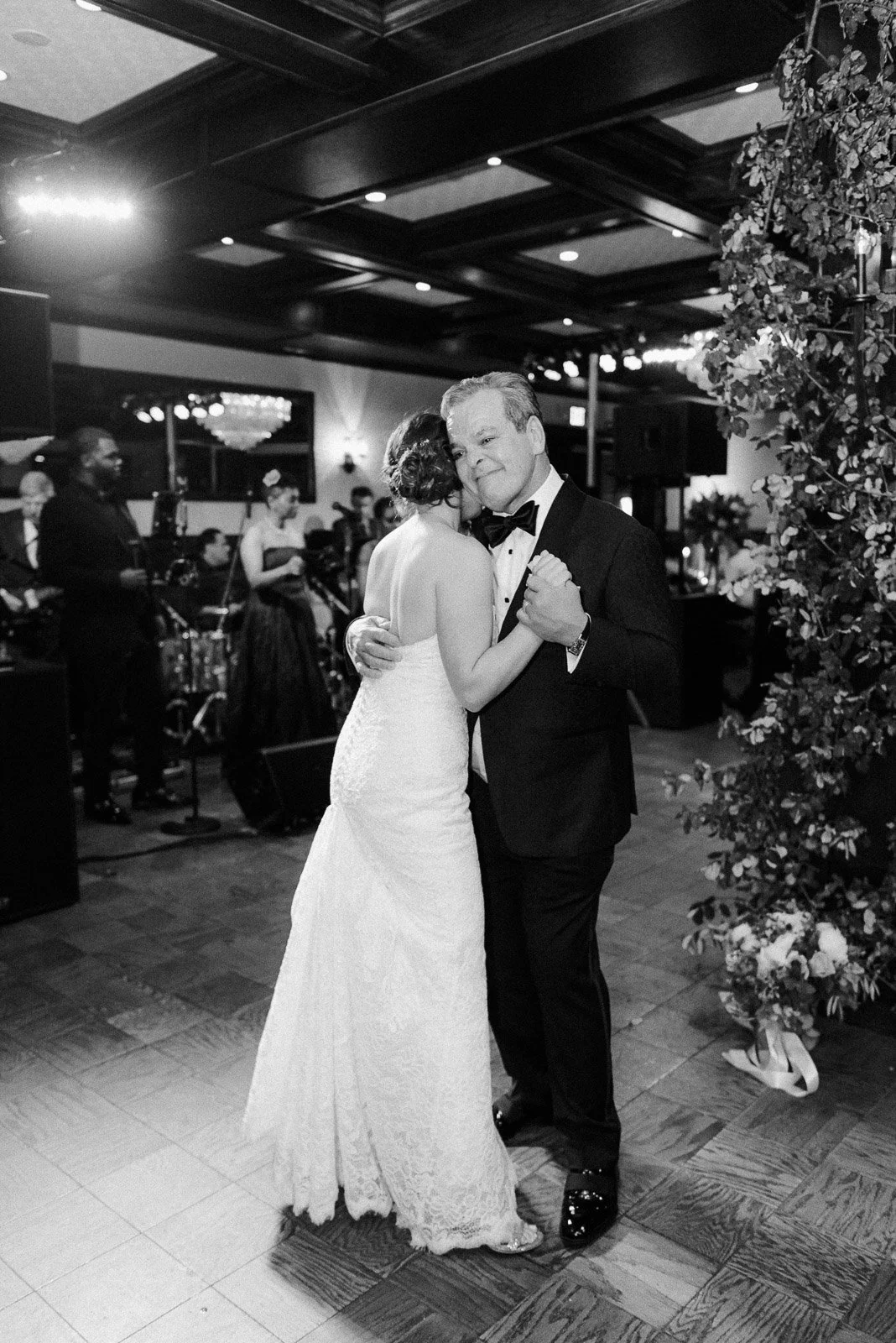 Bahr Wedding by Michelle Lange Photography-76.jpg