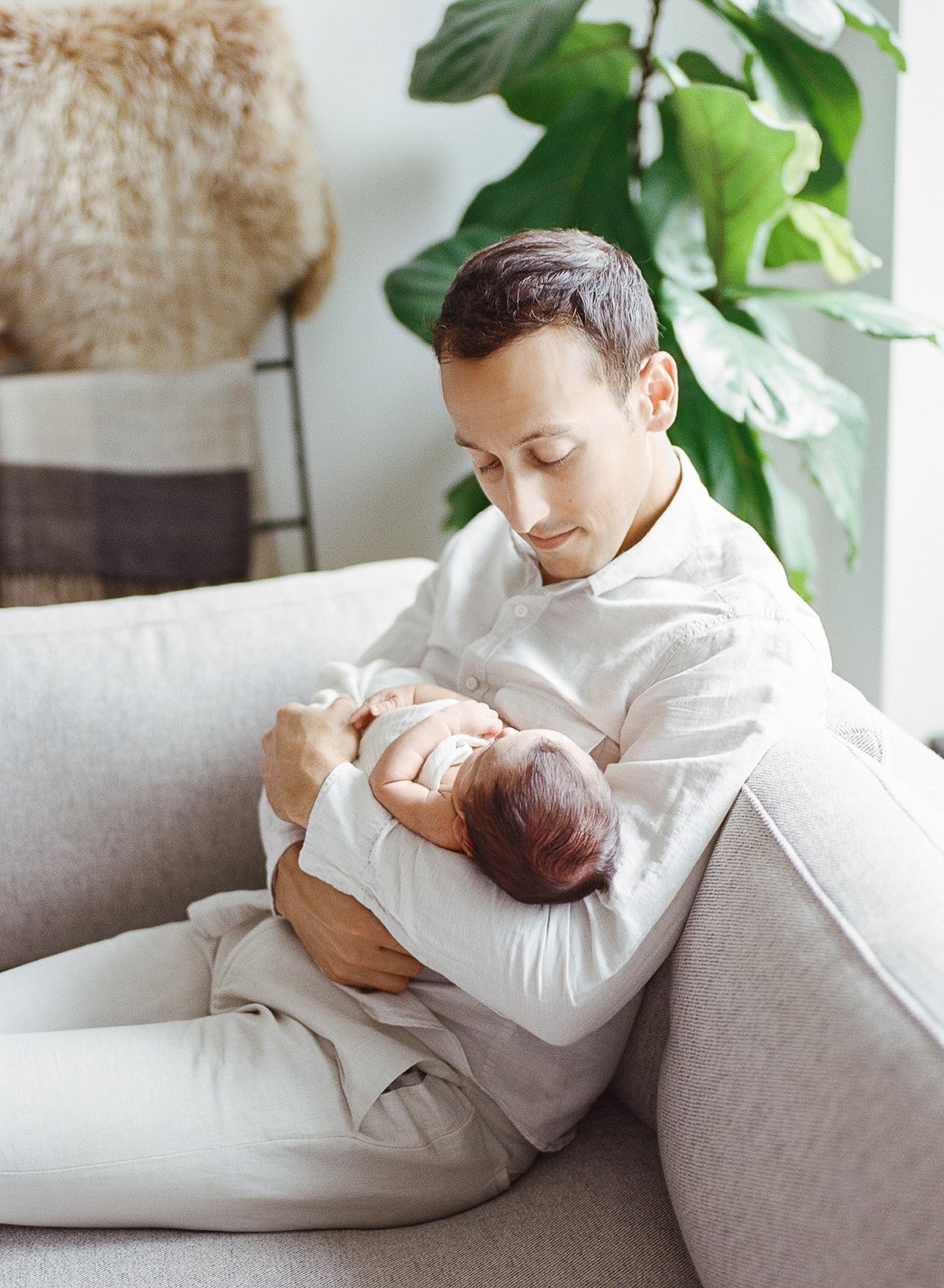 Father and Daughter Newborn Photos