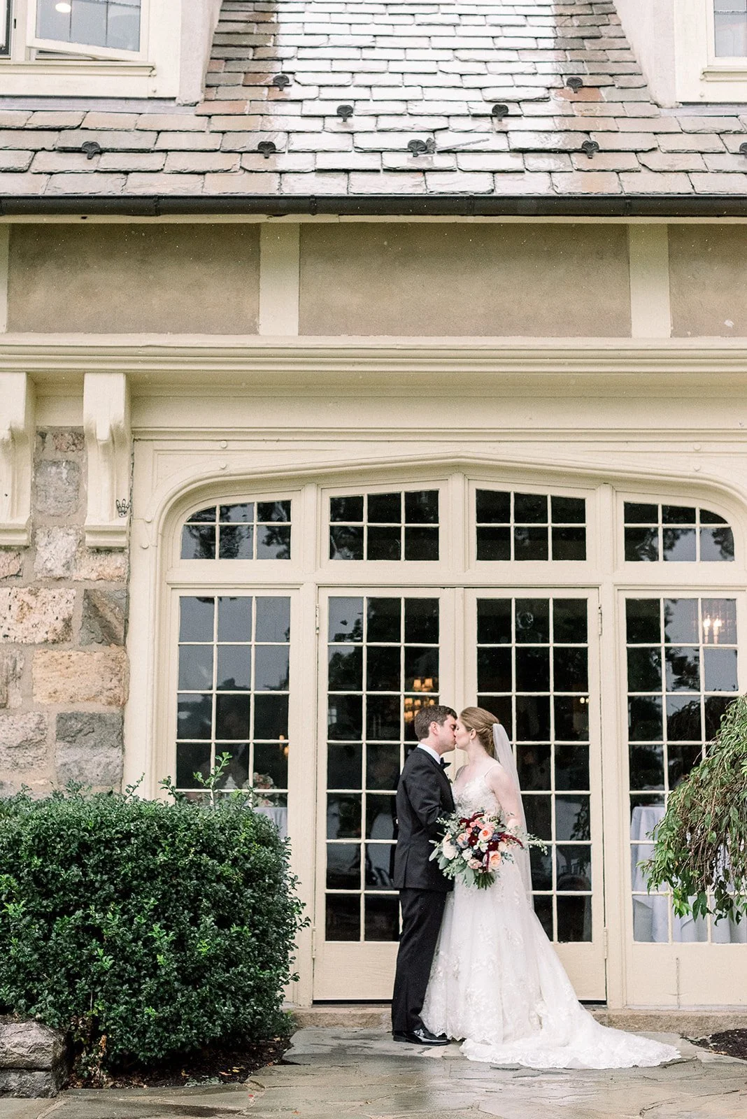 Rainy Day Wedding Photos 