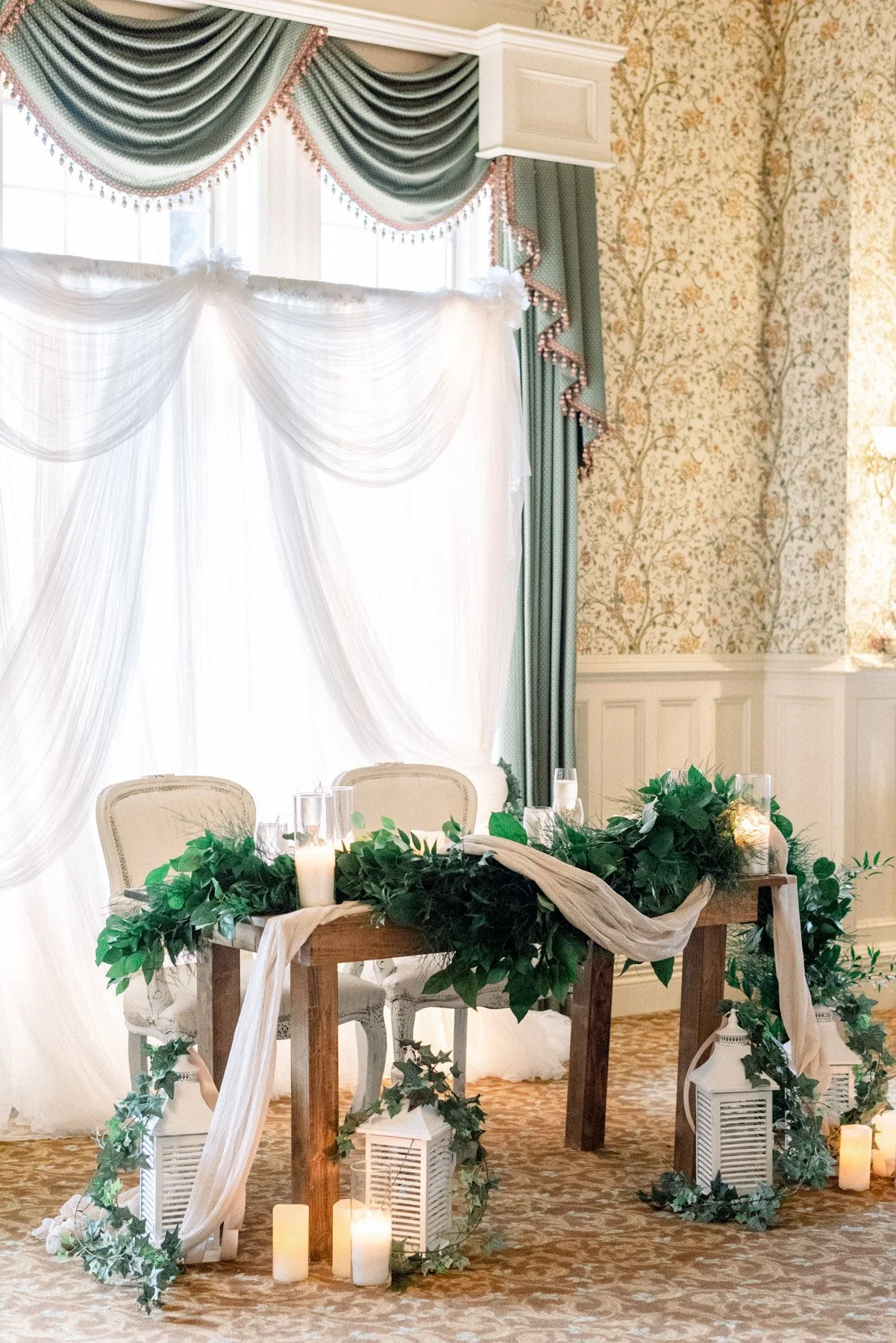 Inn at Erlowest wedding reception in Lake George, NY