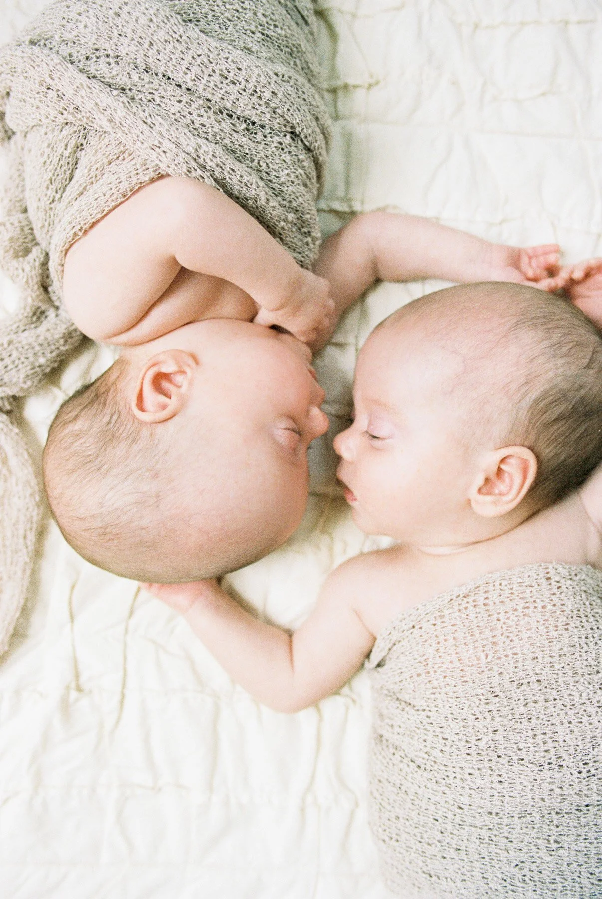 New Jersey New York Twin Newborn Photographer-3.jpg