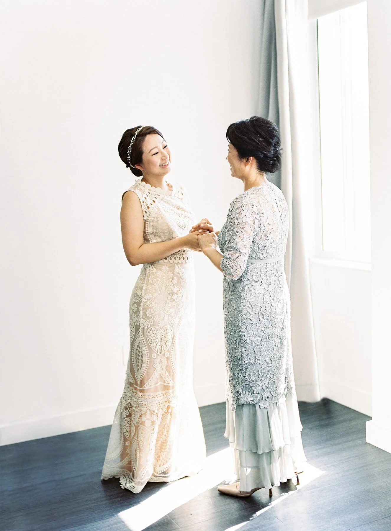Bride and Mom Getting Ready Photo Brooklyn
