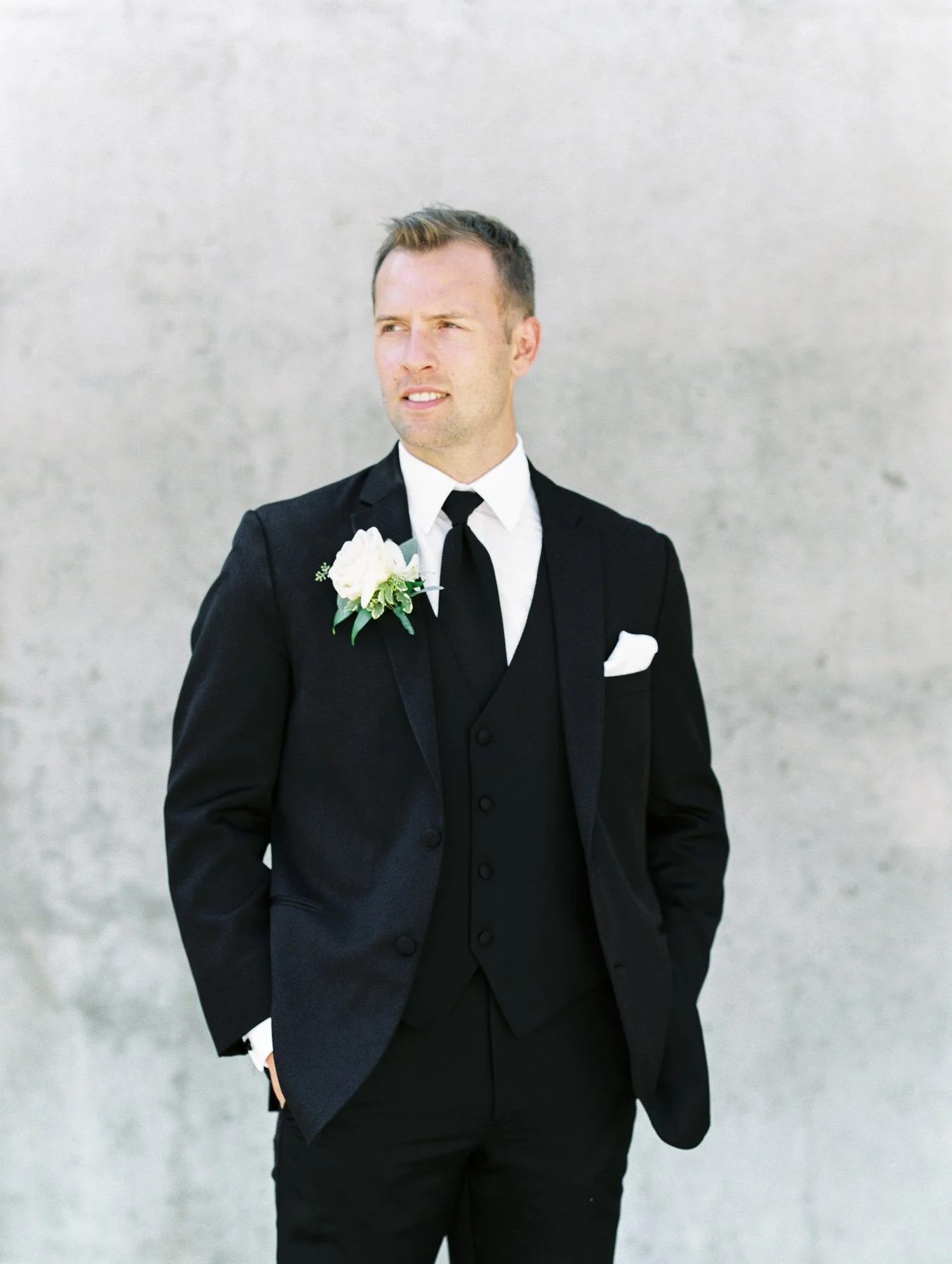 Grand Rapids Michigan Wedding Photographer-12.jpg